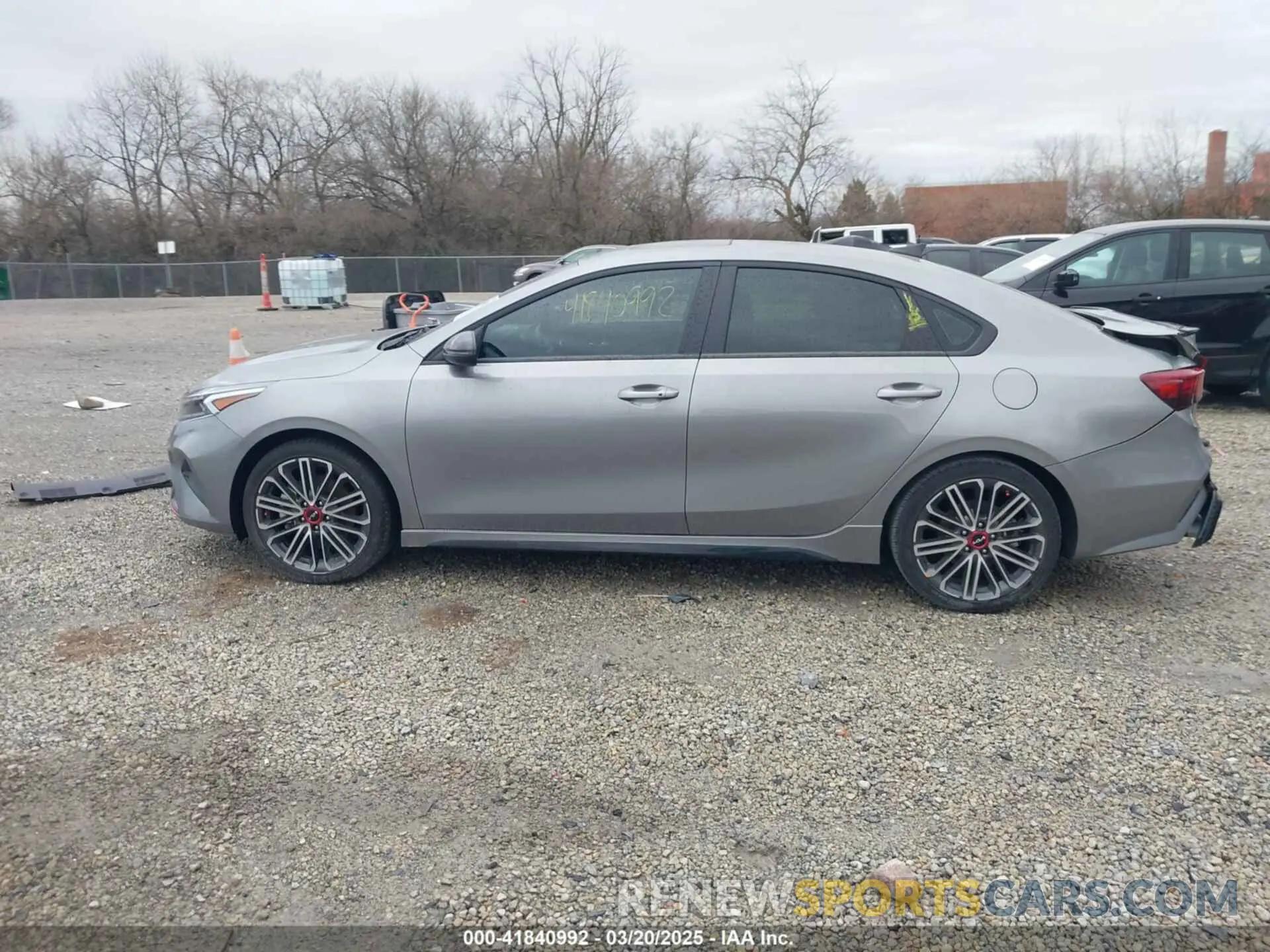 15 fotografías del automóvil dañado 3KPF44AC2RE740846 KIA FORTE 2024