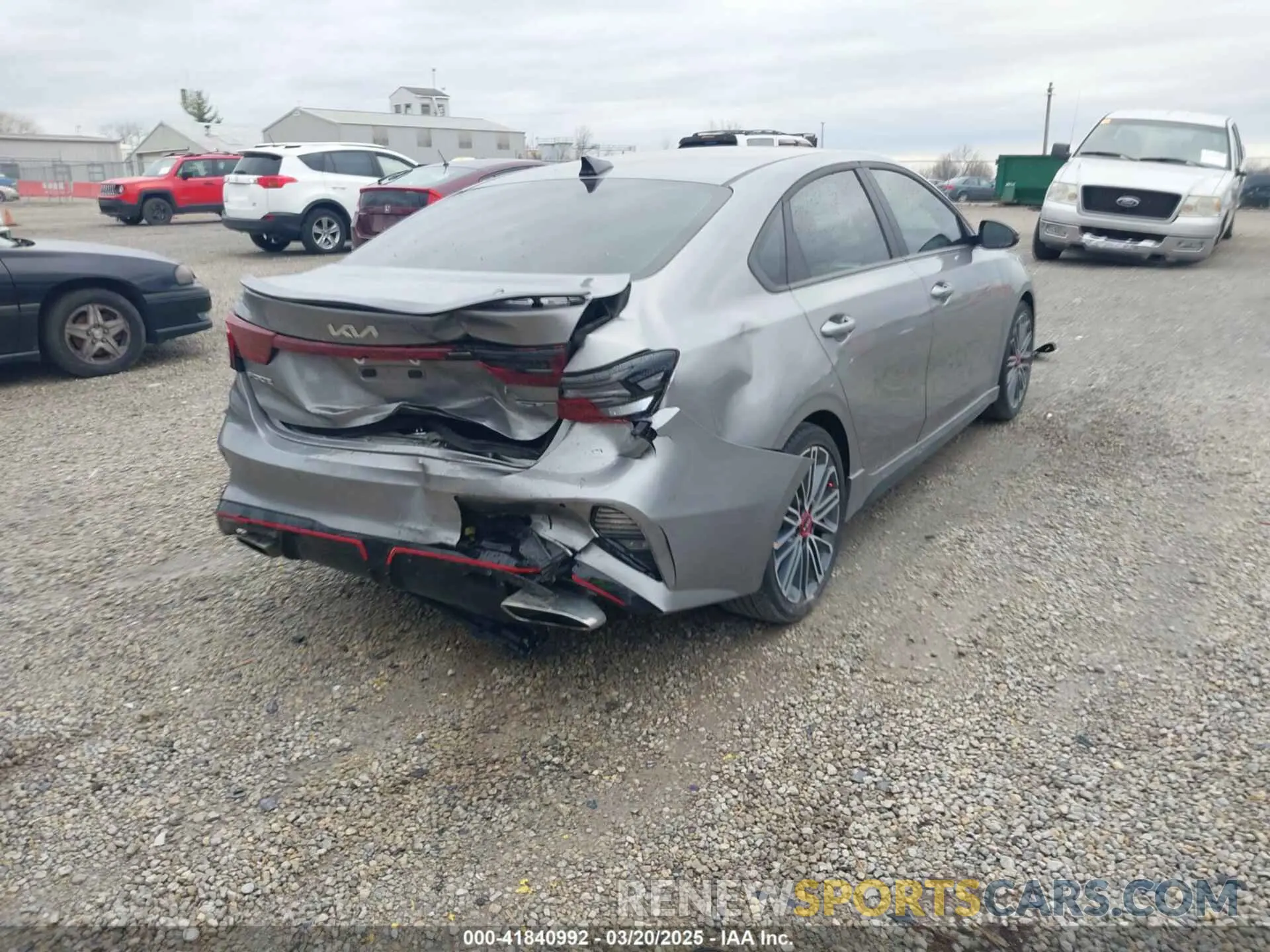 4 fotografías del automóvil dañado 3KPF44AC2RE740846 KIA FORTE 2024