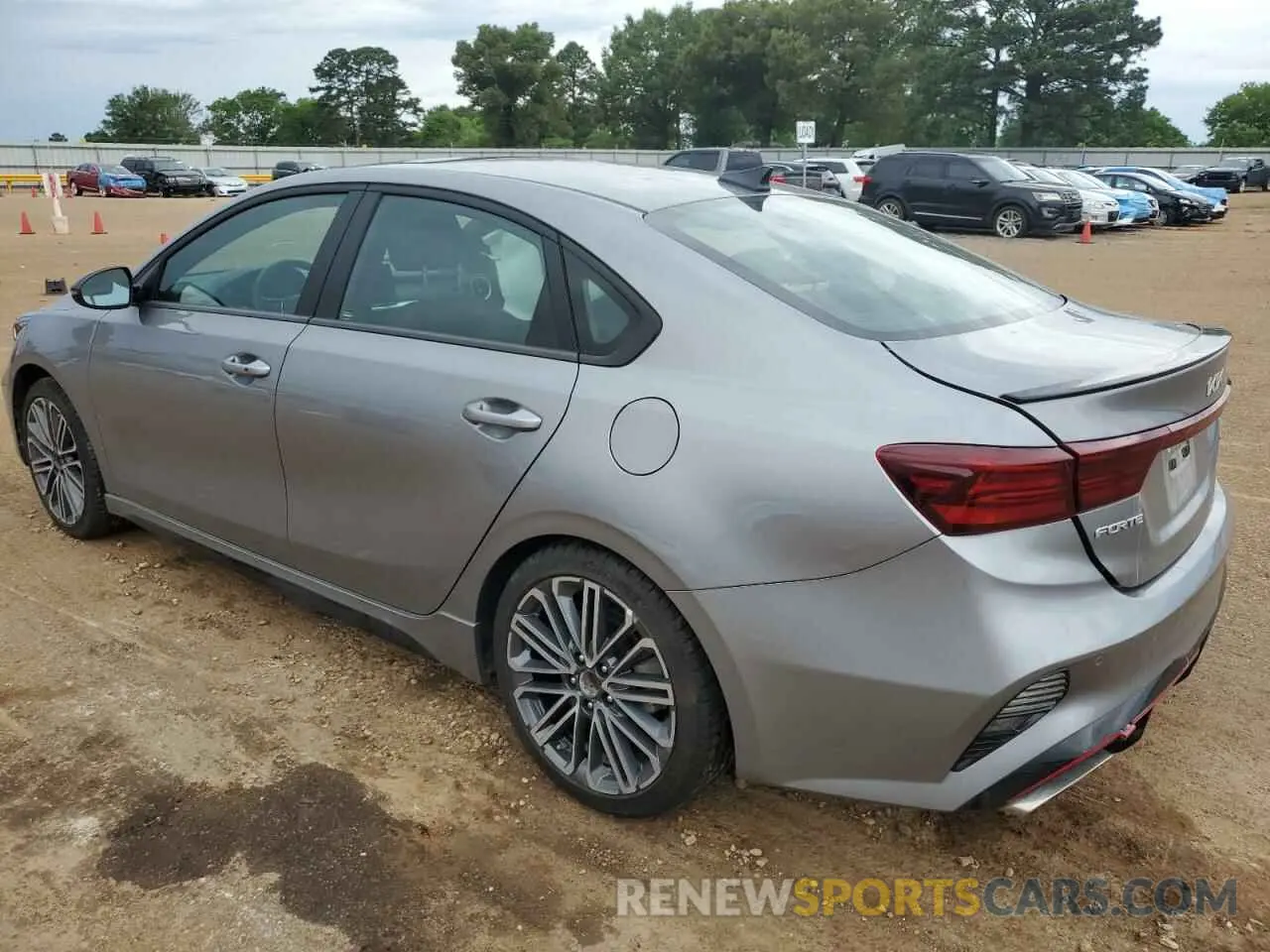 2 fotografías del automóvil dañado 3KPF44AC2RE787701 KIA FORTE 2024