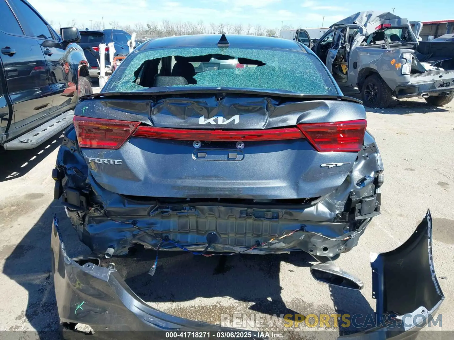 17 fotografías del automóvil dañado 3KPF44AC2RE804254 KIA FORTE 2024