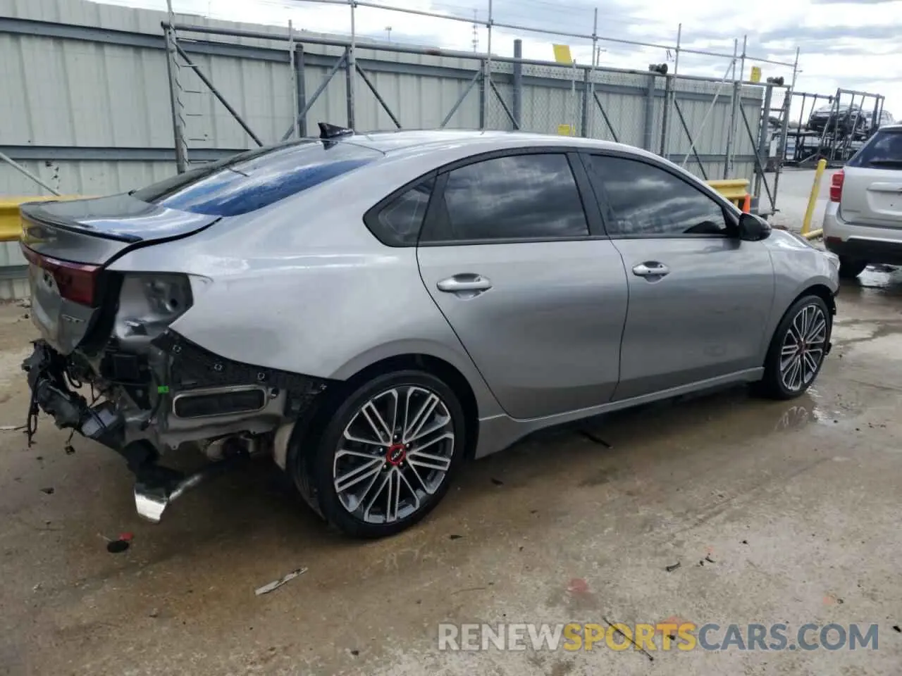 3 fotografías del automóvil dañado 3KPF44AC3RE747417 KIA FORTE 2024