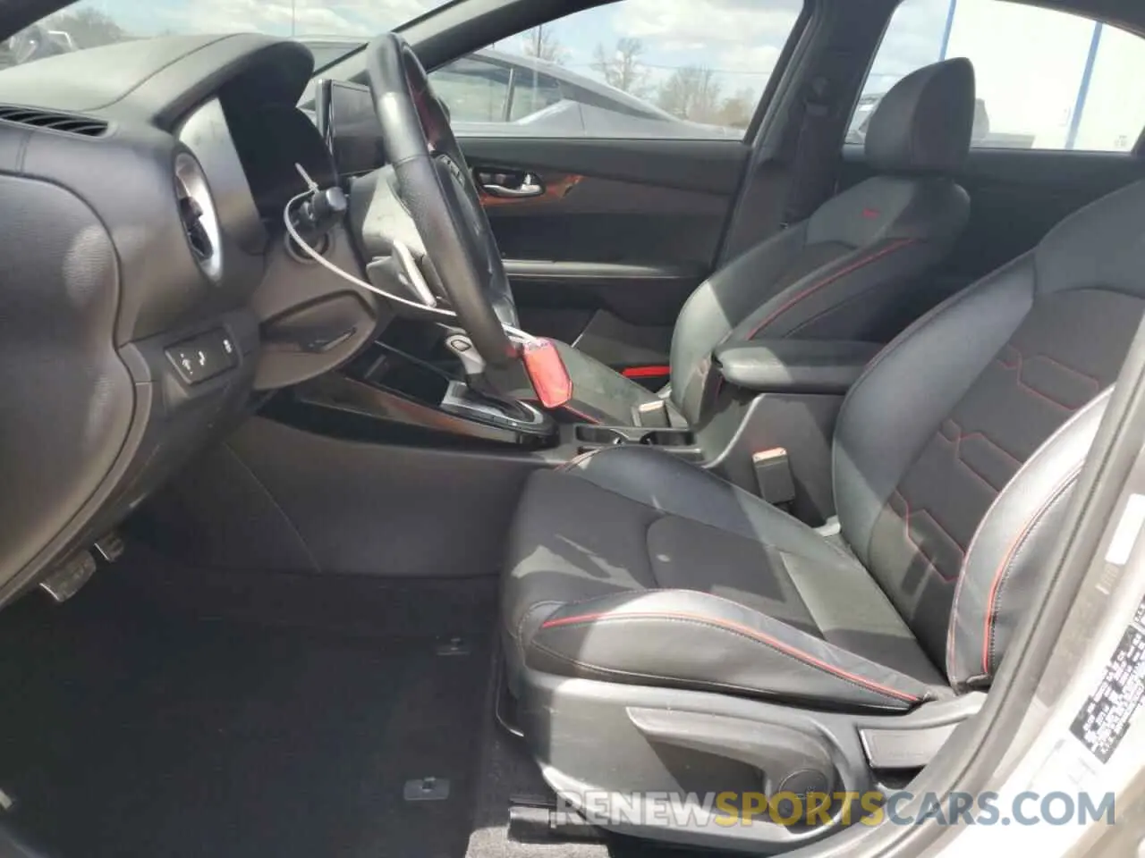 7 fotografías del automóvil dañado 3KPF44AC3RE747417 KIA FORTE 2024