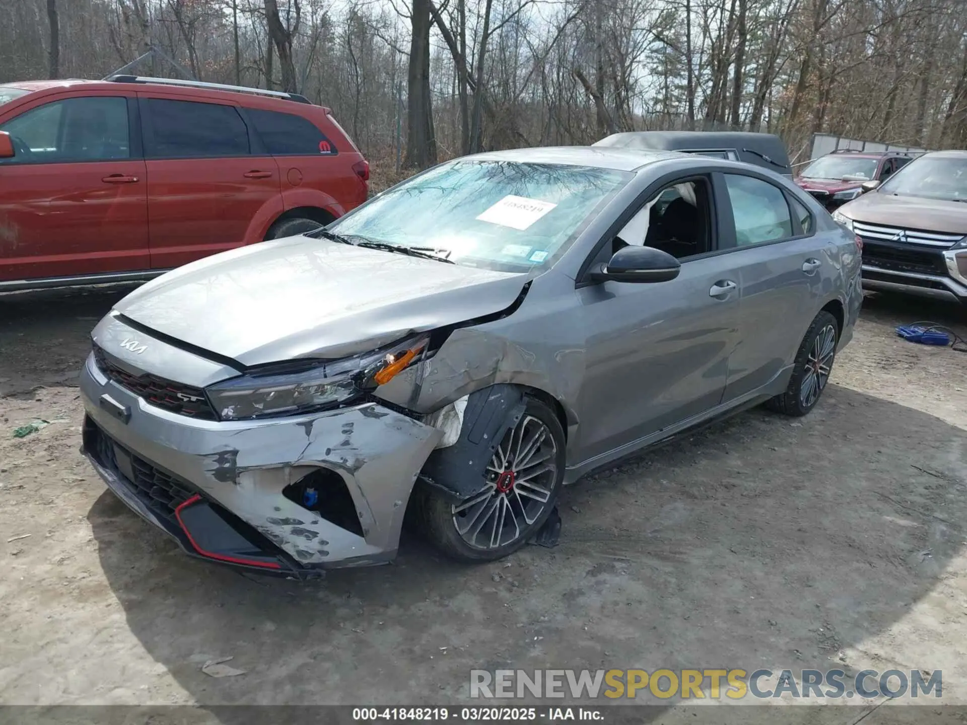 2 fotografías del automóvil dañado 3KPF44AC3RE814551 KIA FORTE 2024