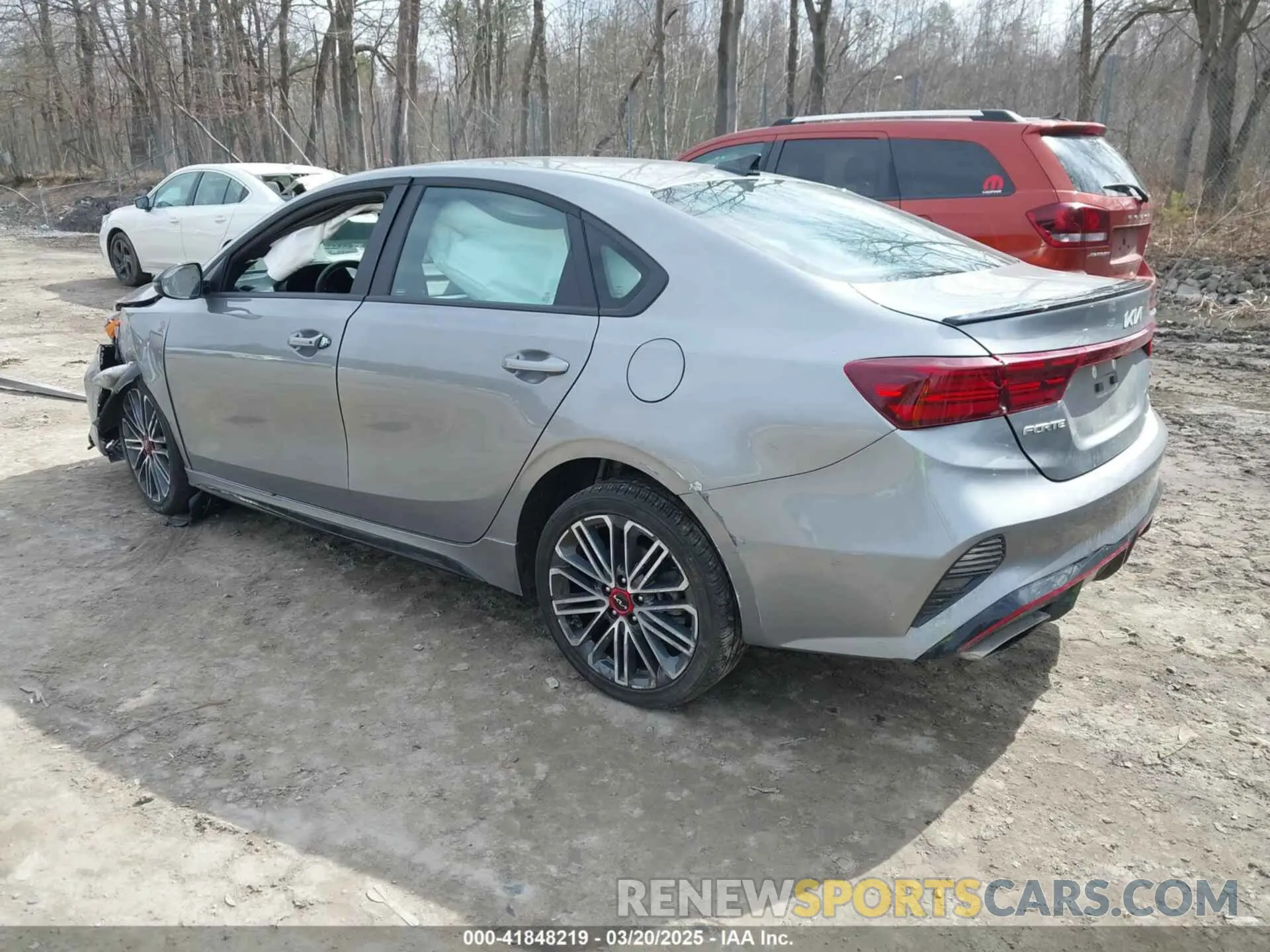 3 fotografías del automóvil dañado 3KPF44AC3RE814551 KIA FORTE 2024