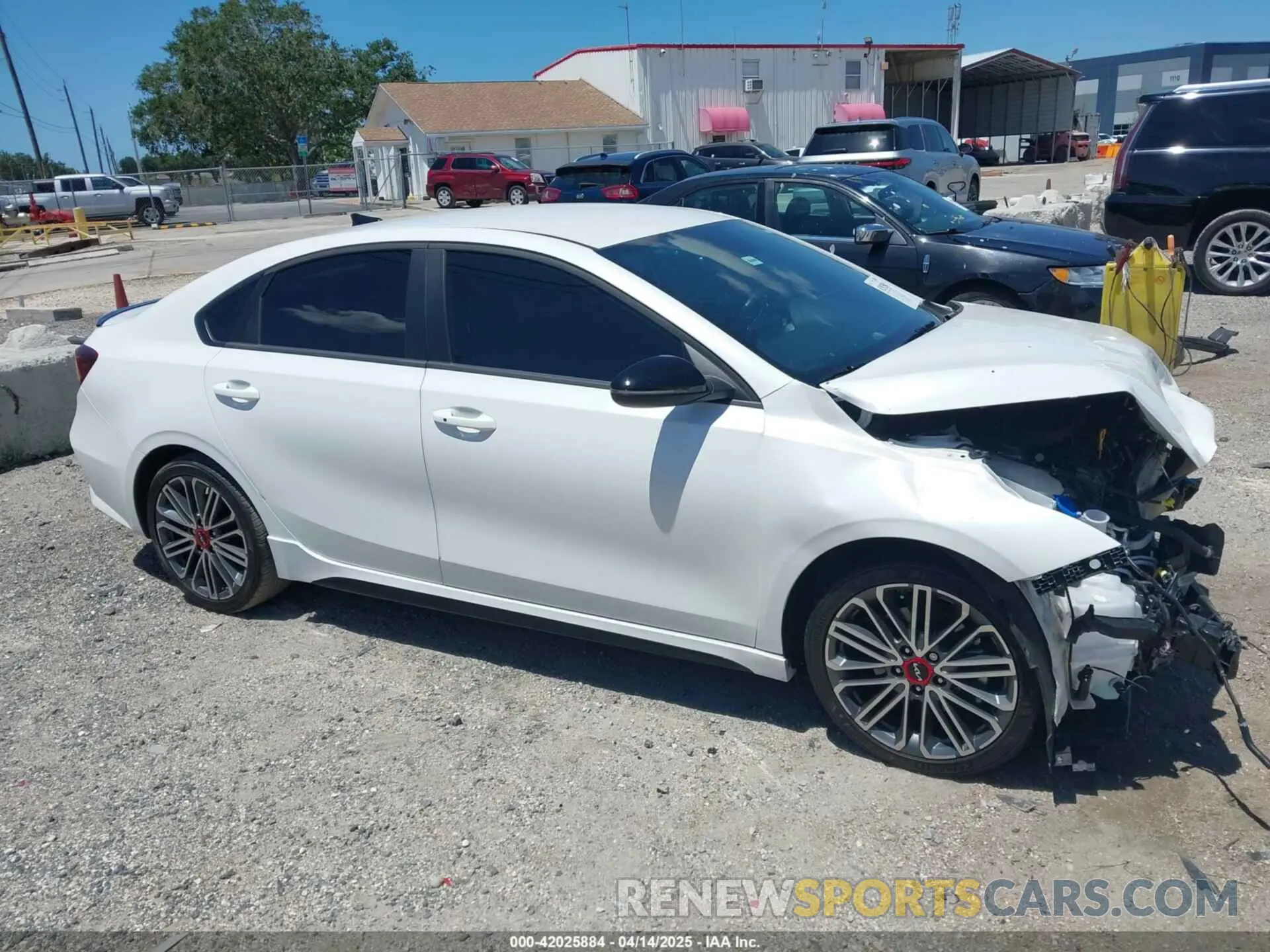 13 fotografías del automóvil dañado 3KPF44AC3RE821239 KIA FORTE 2024