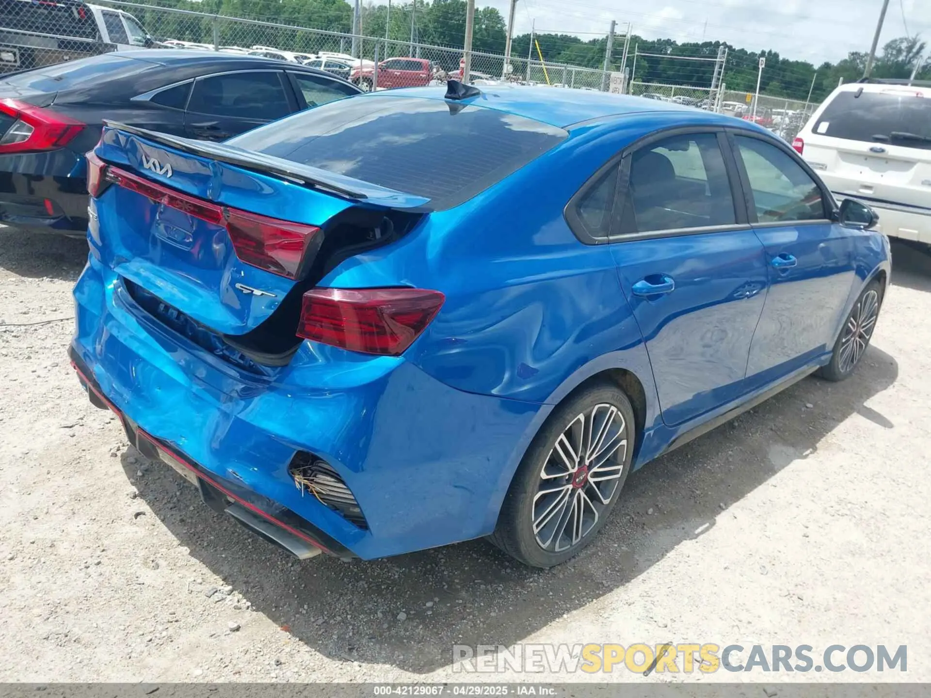 4 fotografías del automóvil dañado 3KPF44AC4RE688250 KIA FORTE 2024