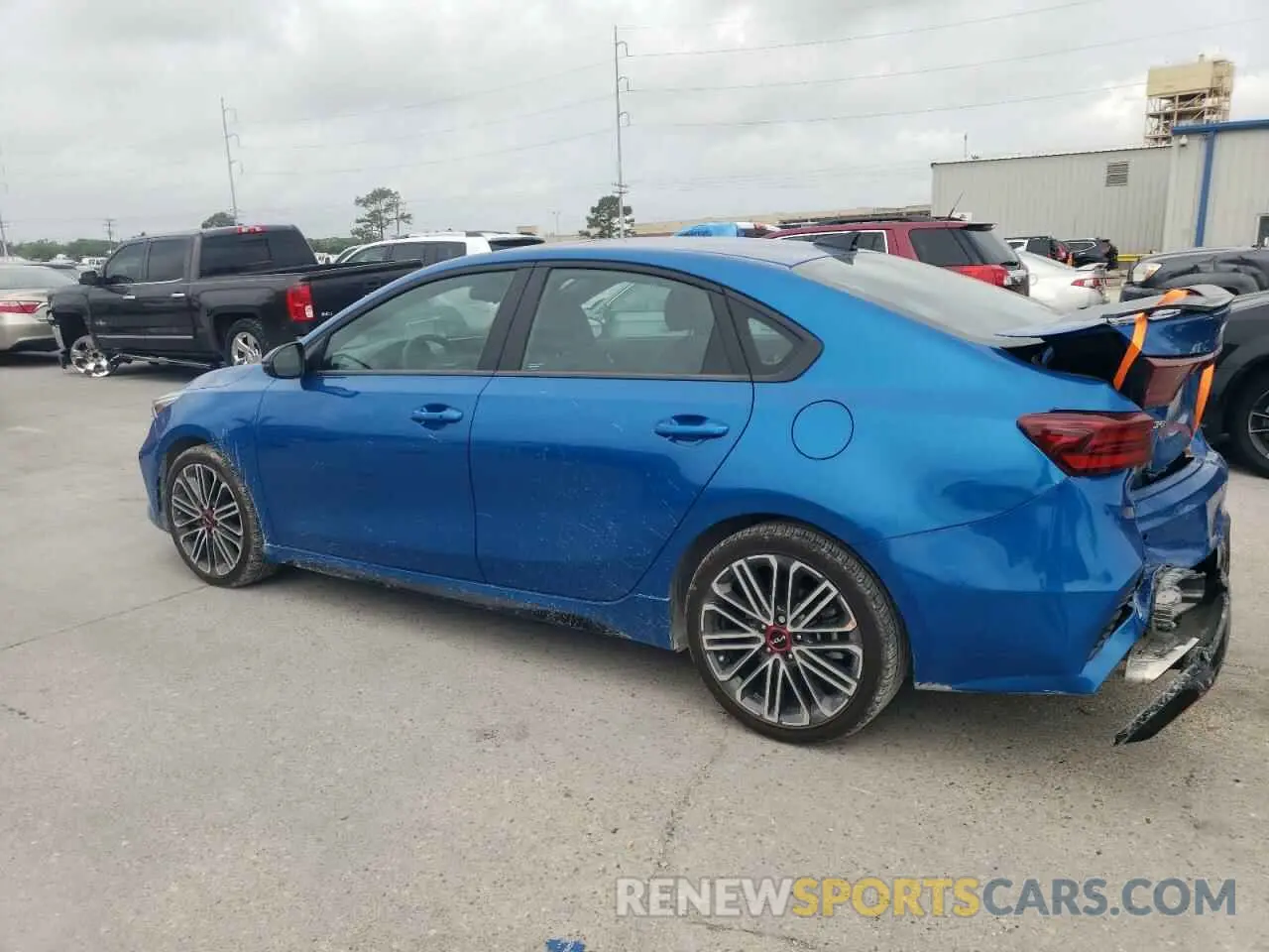 2 fotografías del automóvil dañado 3KPF44AC4RE736765 KIA FORTE 2024