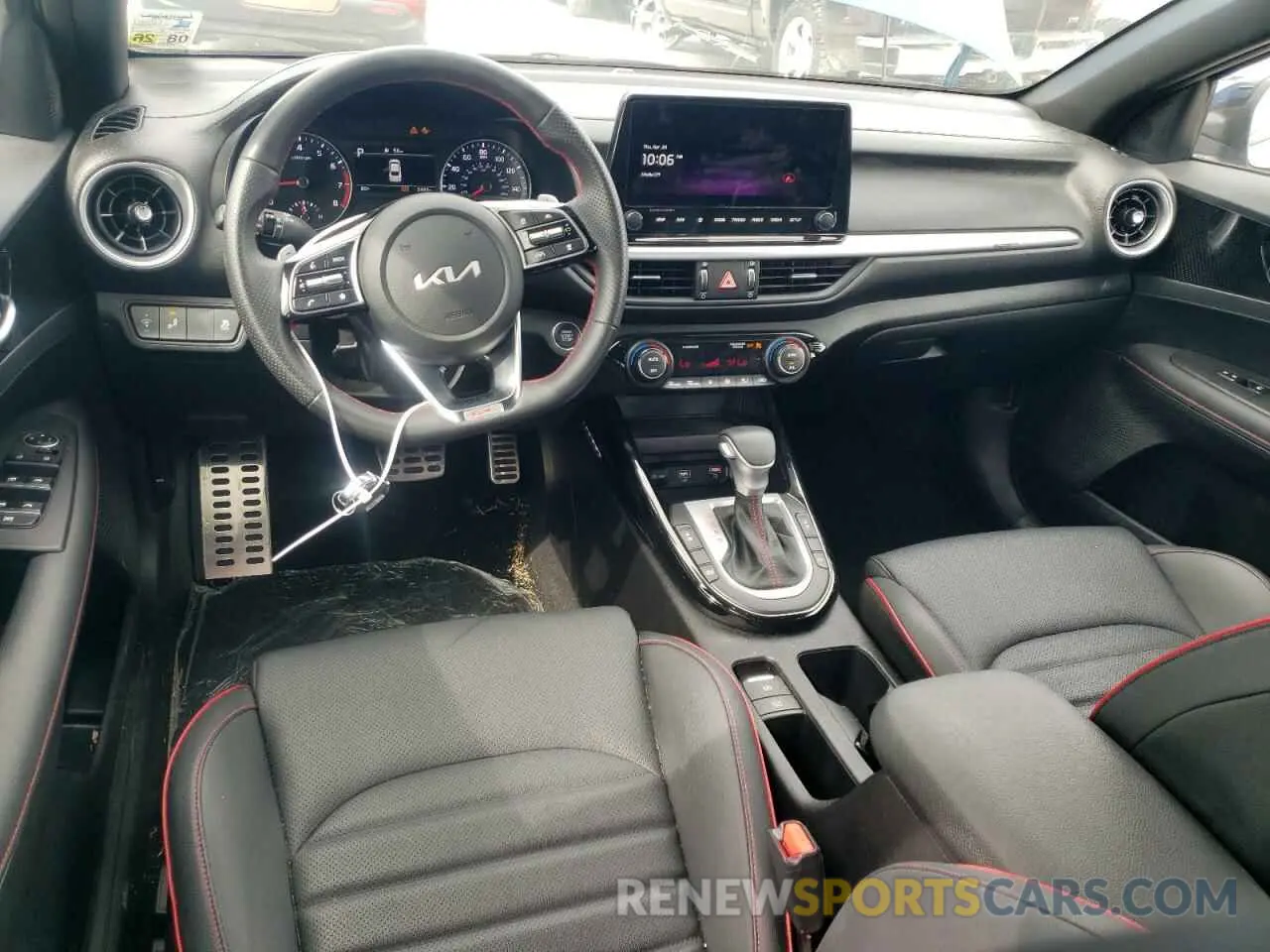 8 fotografías del automóvil dañado 3KPF44AC4RE736765 KIA FORTE 2024