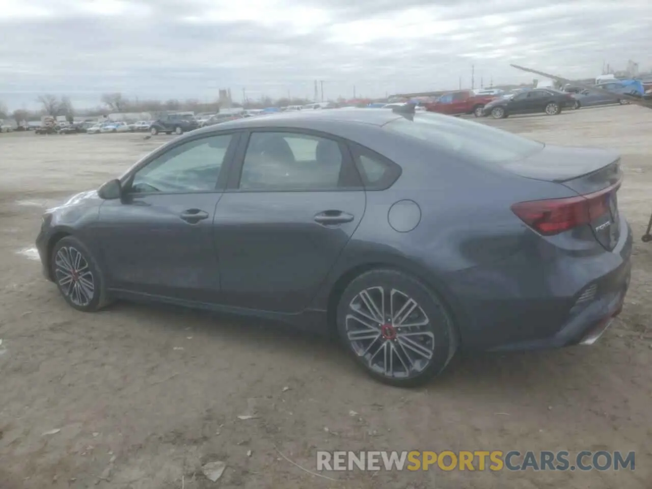 2 fotografías del automóvil dañado 3KPF44AC5RE750643 KIA FORTE 2024