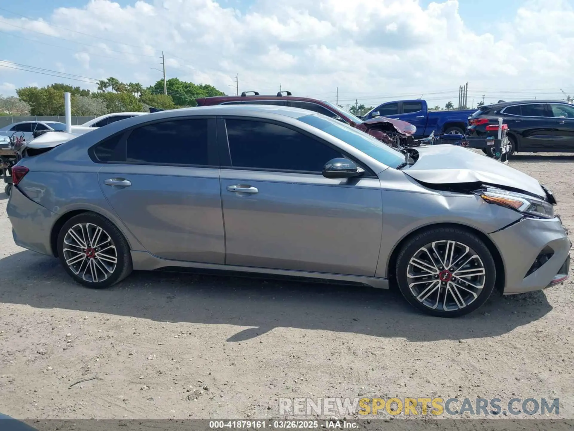 13 fotografías del automóvil dañado 3KPF44AC5RE791127 KIA FORTE 2024