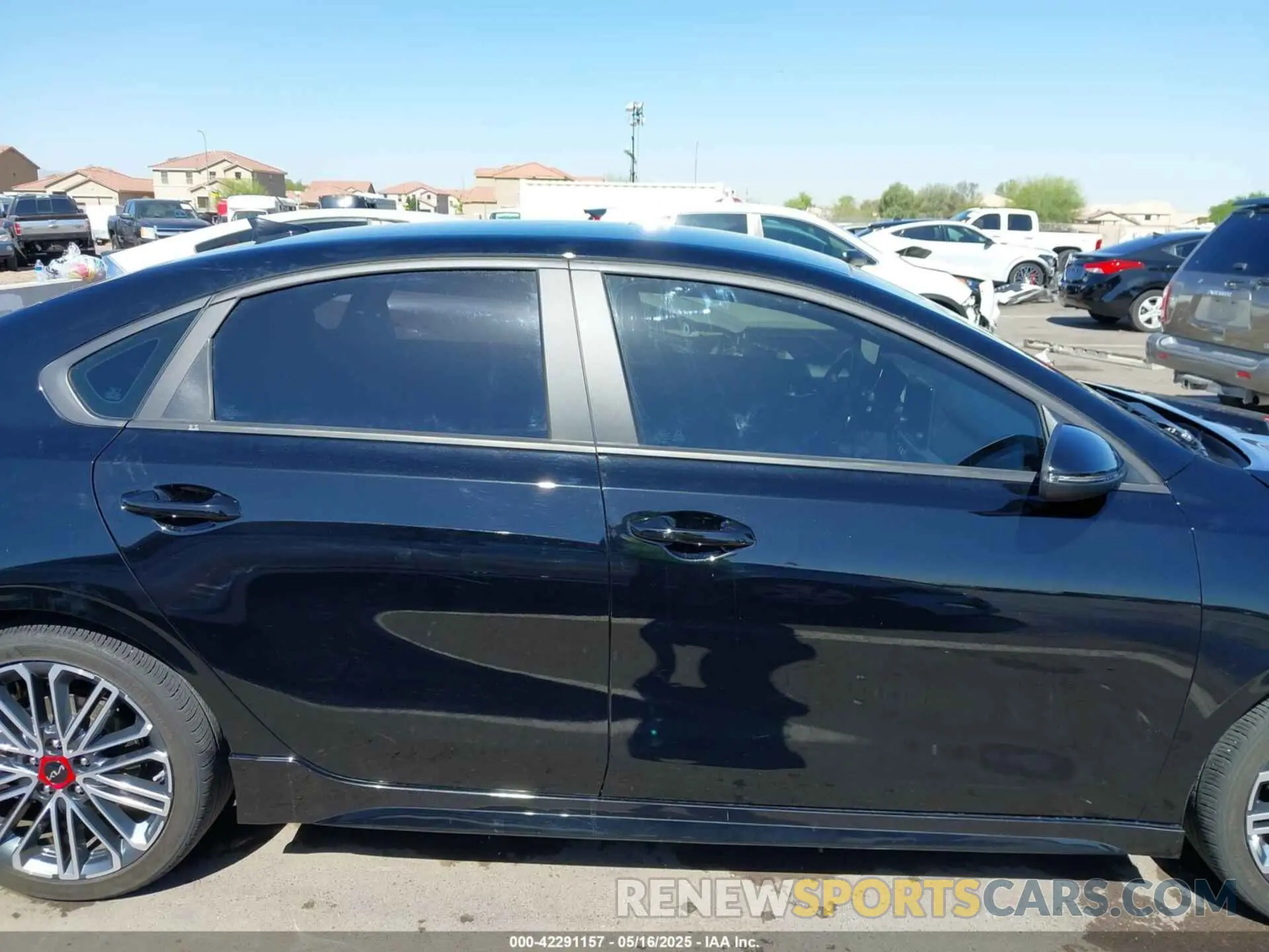 13 fotografías del automóvil dañado 3KPF44AC7RE692213 KIA FORTE 2024