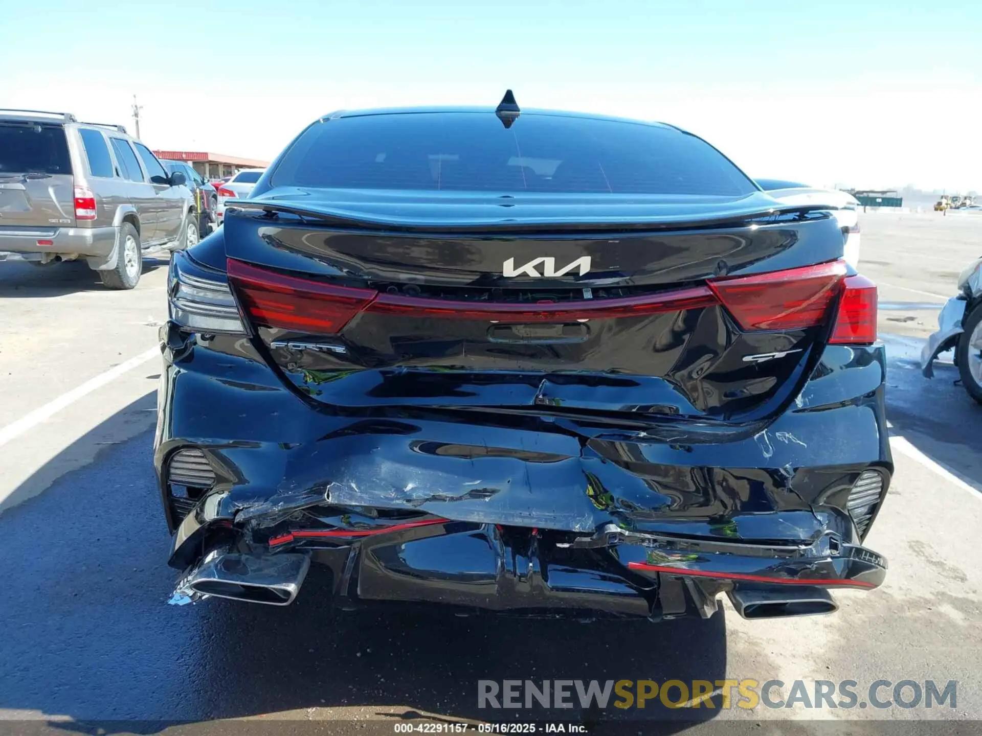 16 fotografías del automóvil dañado 3KPF44AC7RE692213 KIA FORTE 2024
