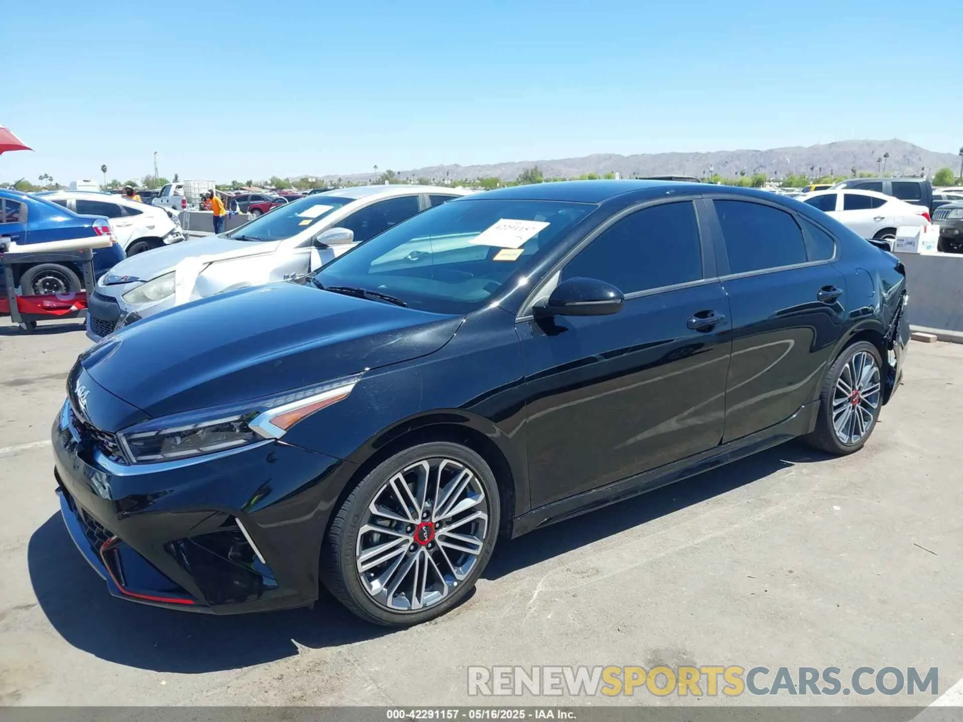 2 fotografías del automóvil dañado 3KPF44AC7RE692213 KIA FORTE 2024