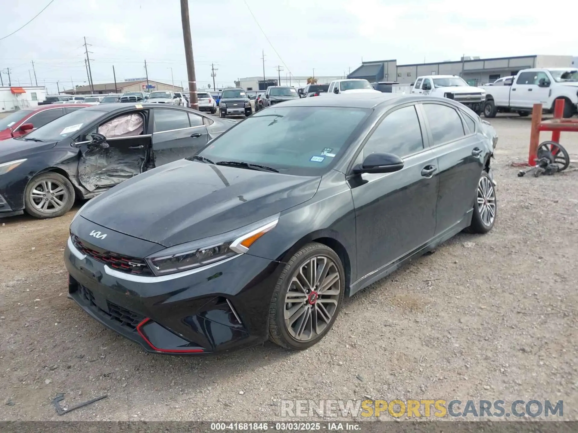 2 fotografías del automóvil dañado 3KPF44AC7RE771672 KIA FORTE 2024