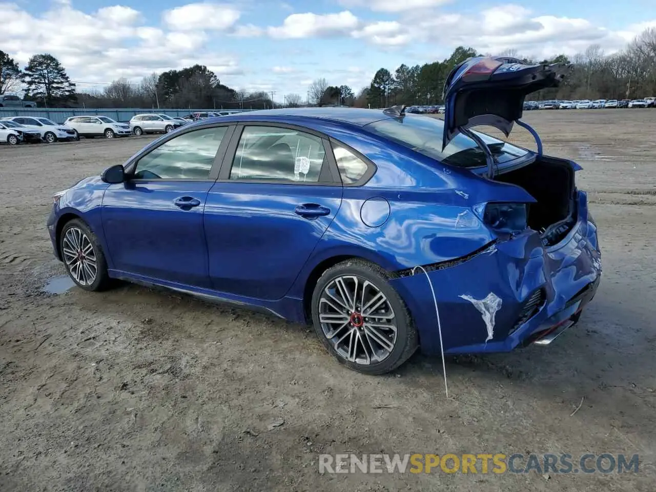 2 fotografías del automóvil dañado 3KPF44AC7RE797706 KIA FORTE 2024