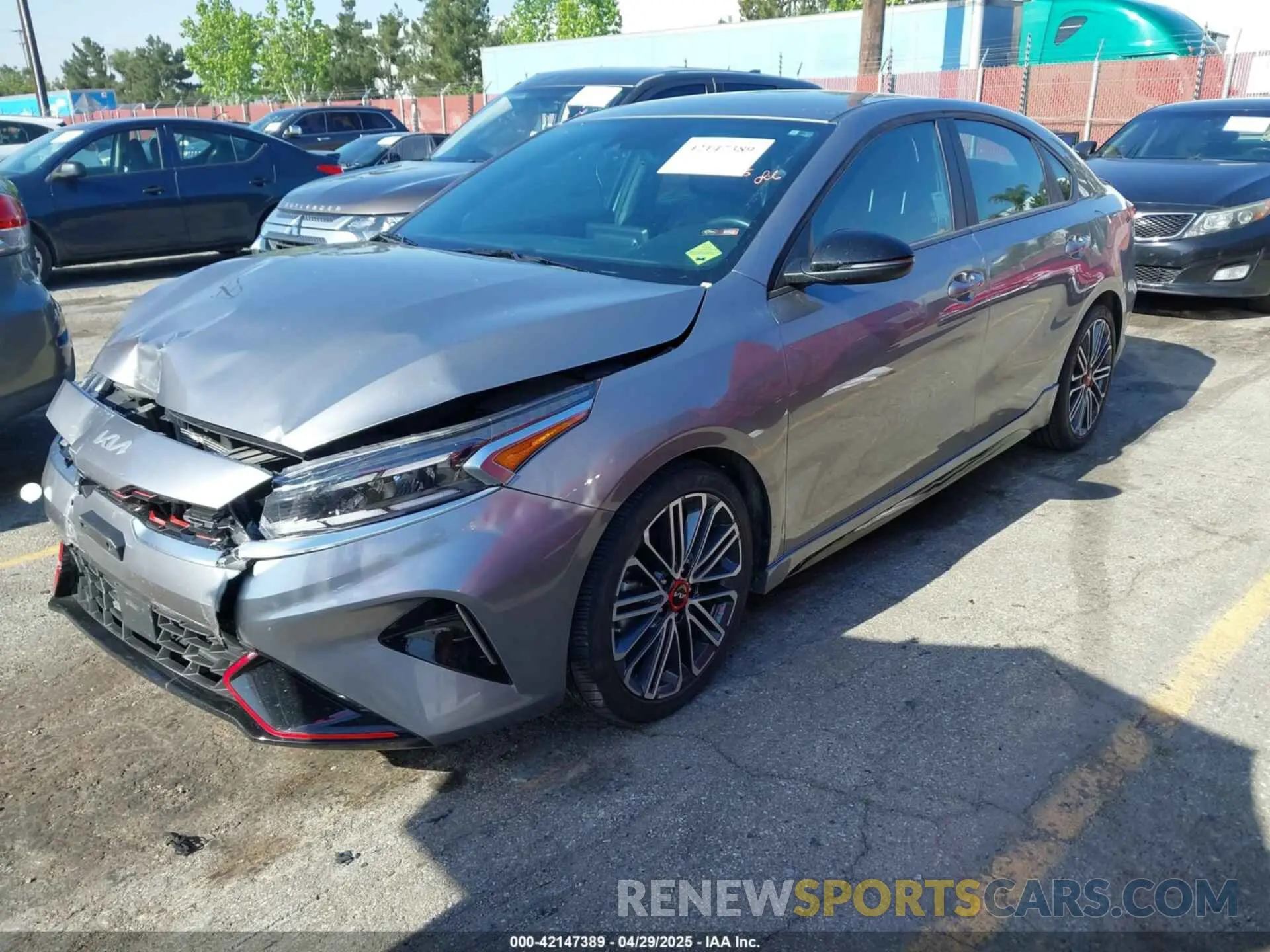 2 fotografías del automóvil dañado 3KPF44AC7RE802984 KIA FORTE 2024