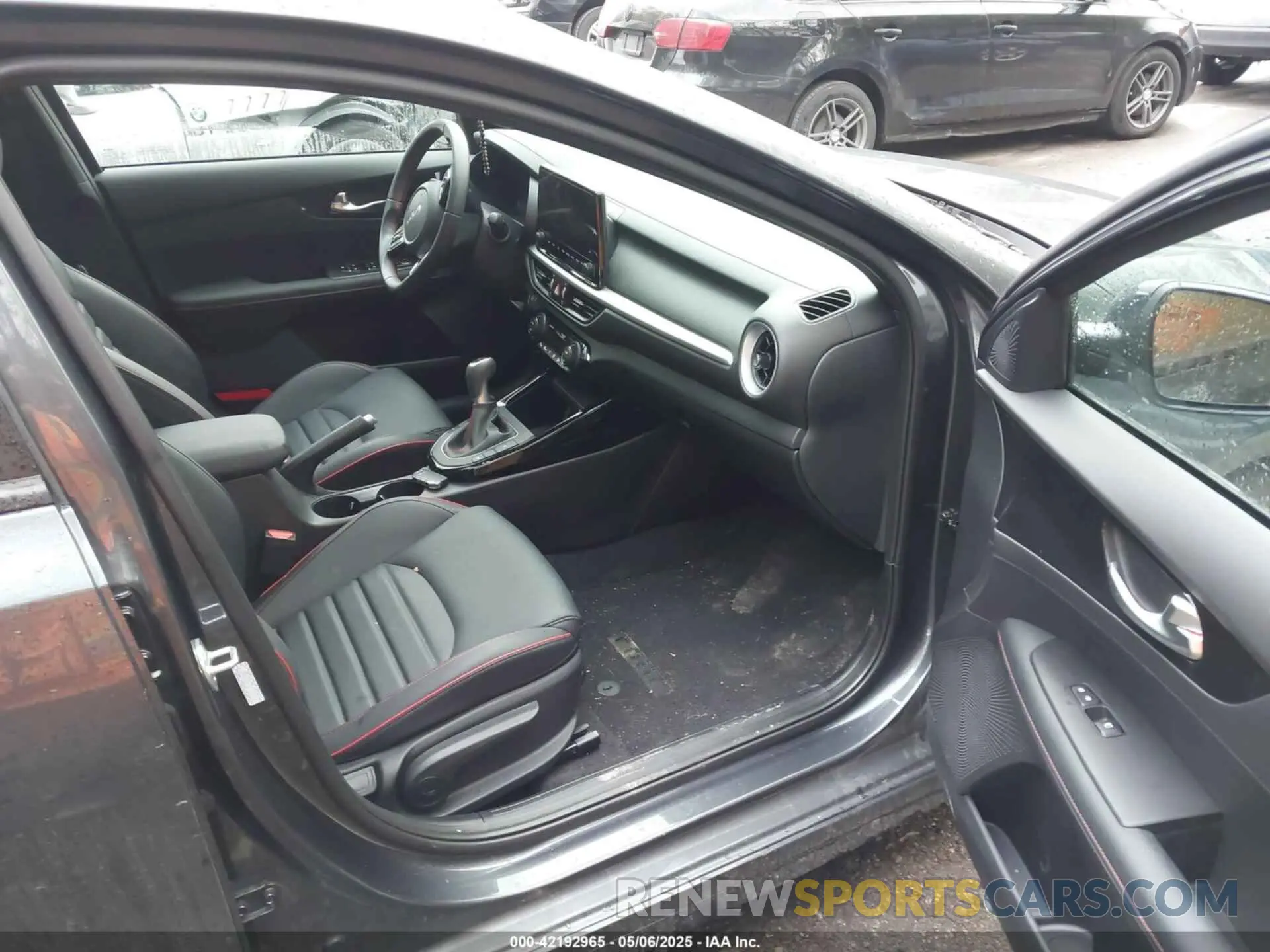 5 fotografías del automóvil dañado 3KPF44AC7RE823026 KIA FORTE 2024