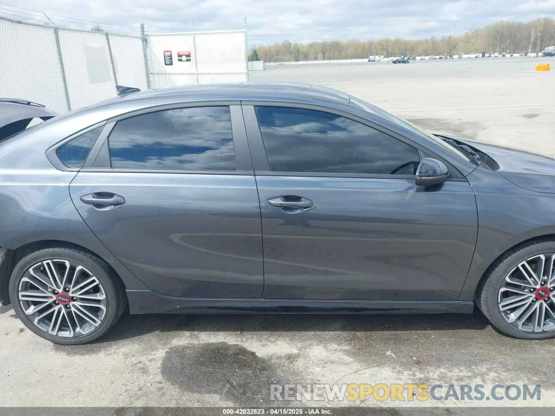 13 fotografías del automóvil dañado 3KPF44AC8RE756498 KIA FORTE 2024