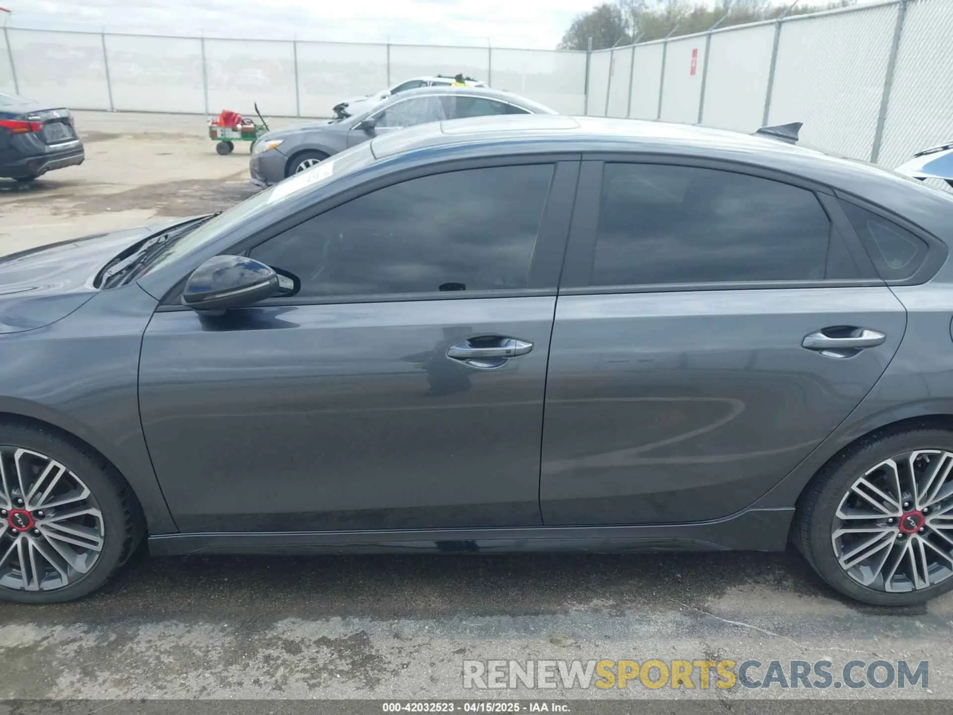 14 fotografías del automóvil dañado 3KPF44AC8RE756498 KIA FORTE 2024