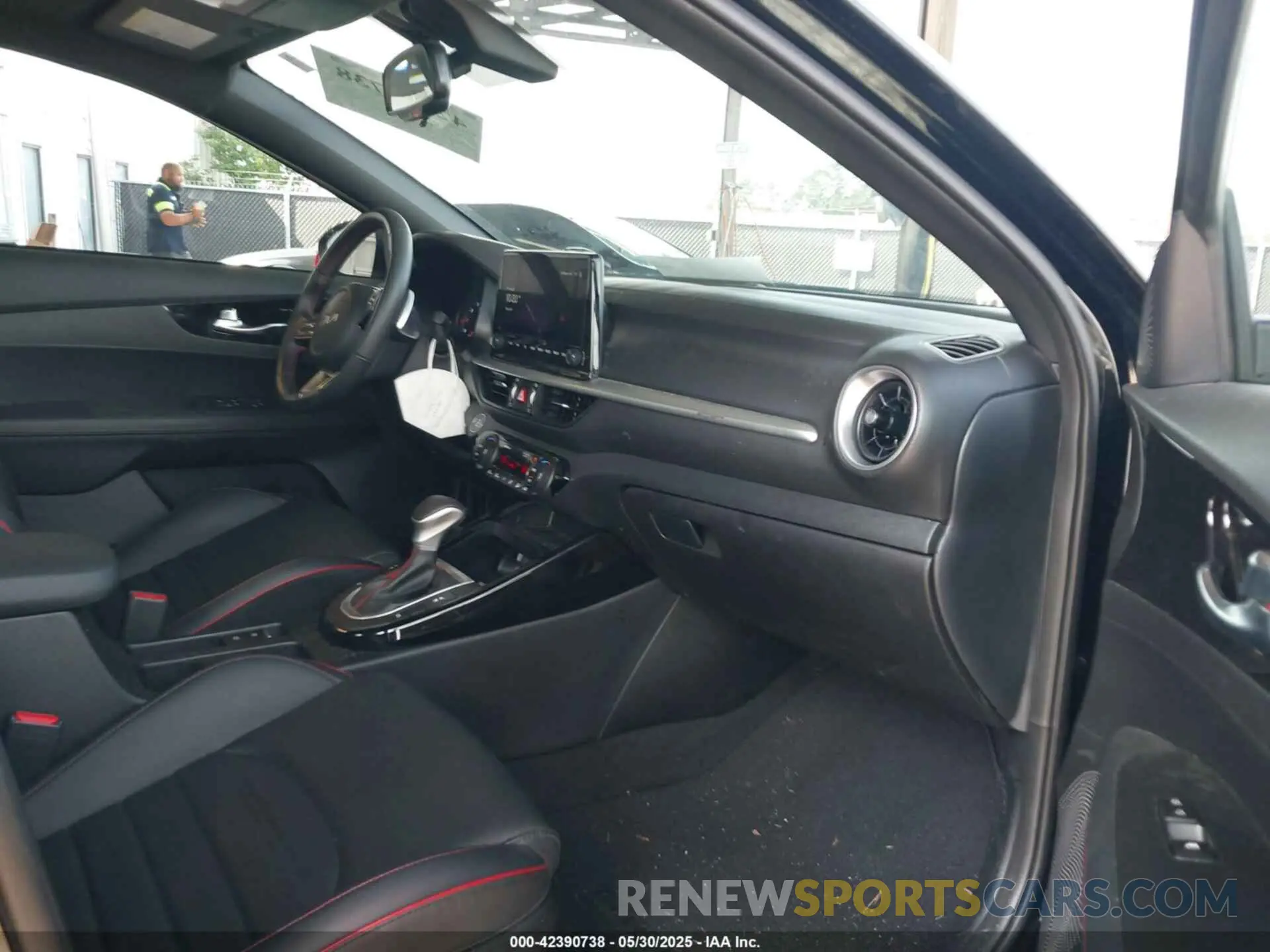 5 fotografías del automóvil dañado 3KPF44AC8RE808597 KIA FORTE 2024