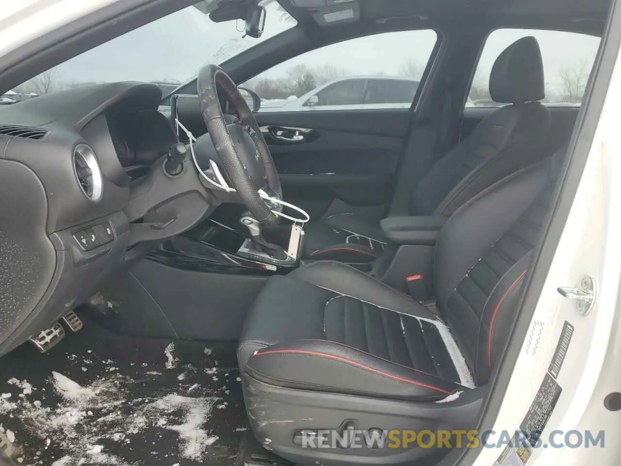 7 fotografías del automóvil dañado 3KPF44AC9RE717922 KIA FORTE 2024