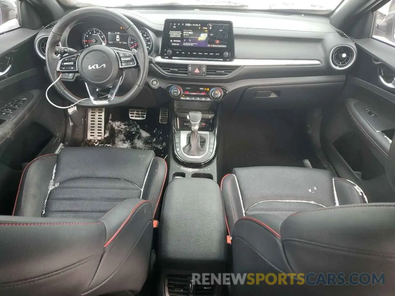 8 fotografías del automóvil dañado 3KPF44AC9RE717922 KIA FORTE 2024