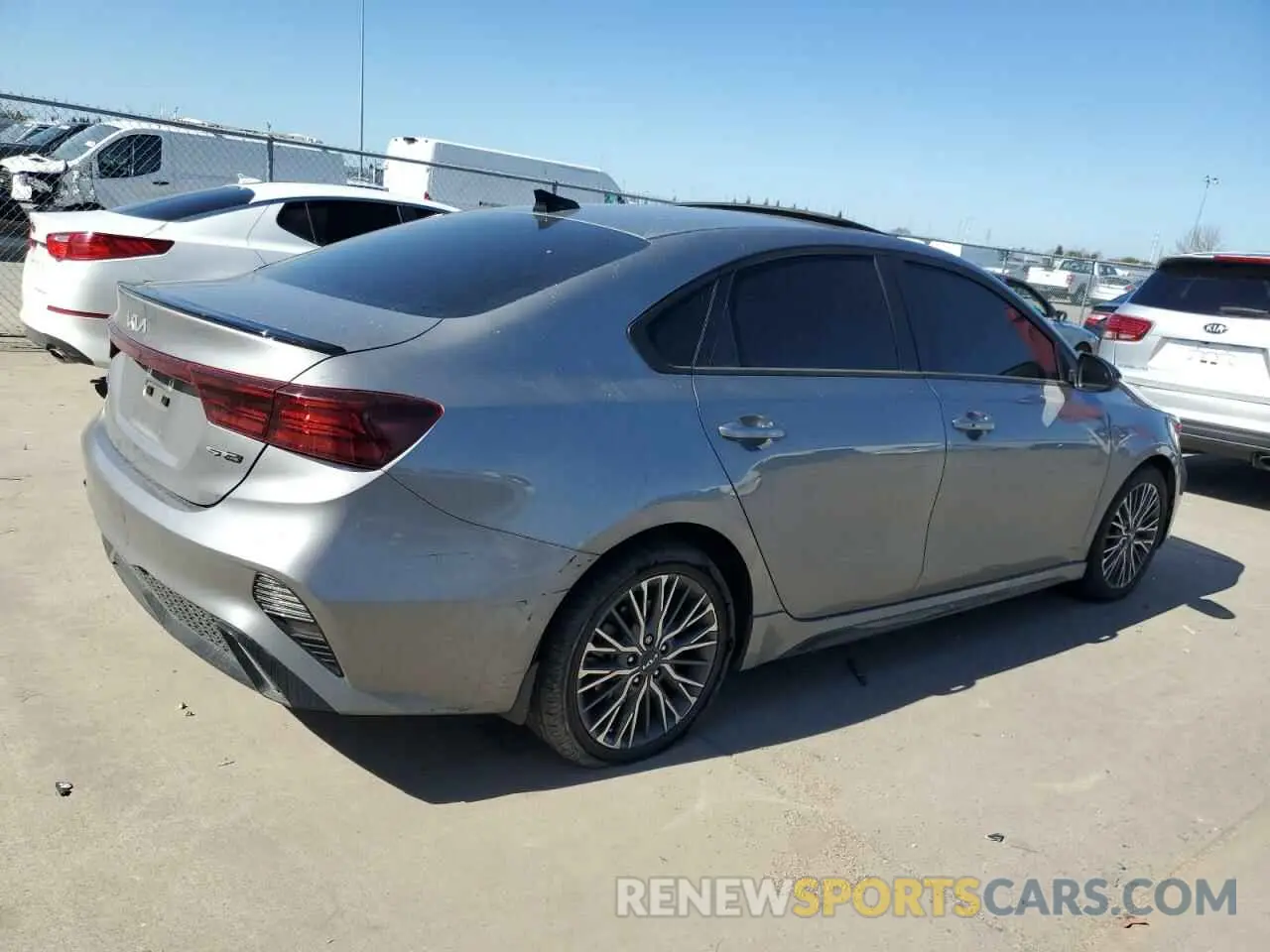 3 fotografías del automóvil dañado 3KPF54AD0RE712629 KIA FORTE 2024