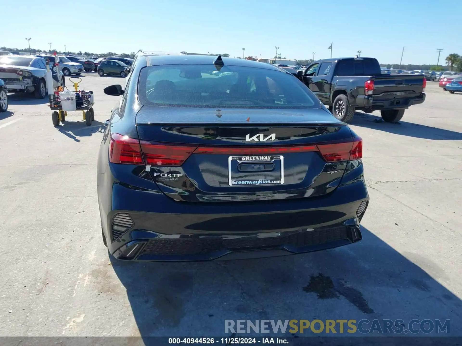 16 fotografías del automóvil dañado 3KPF54AD0RE721735 KIA FORTE 2024