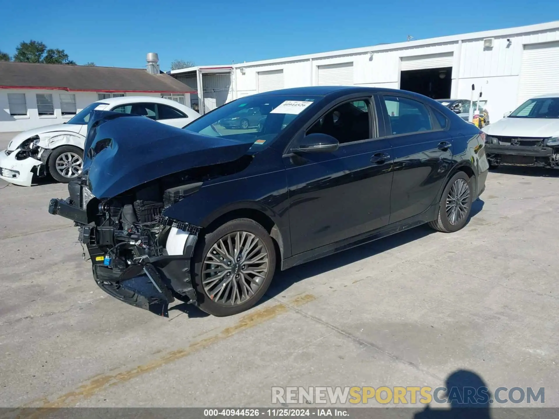2 fotografías del automóvil dañado 3KPF54AD0RE721735 KIA FORTE 2024