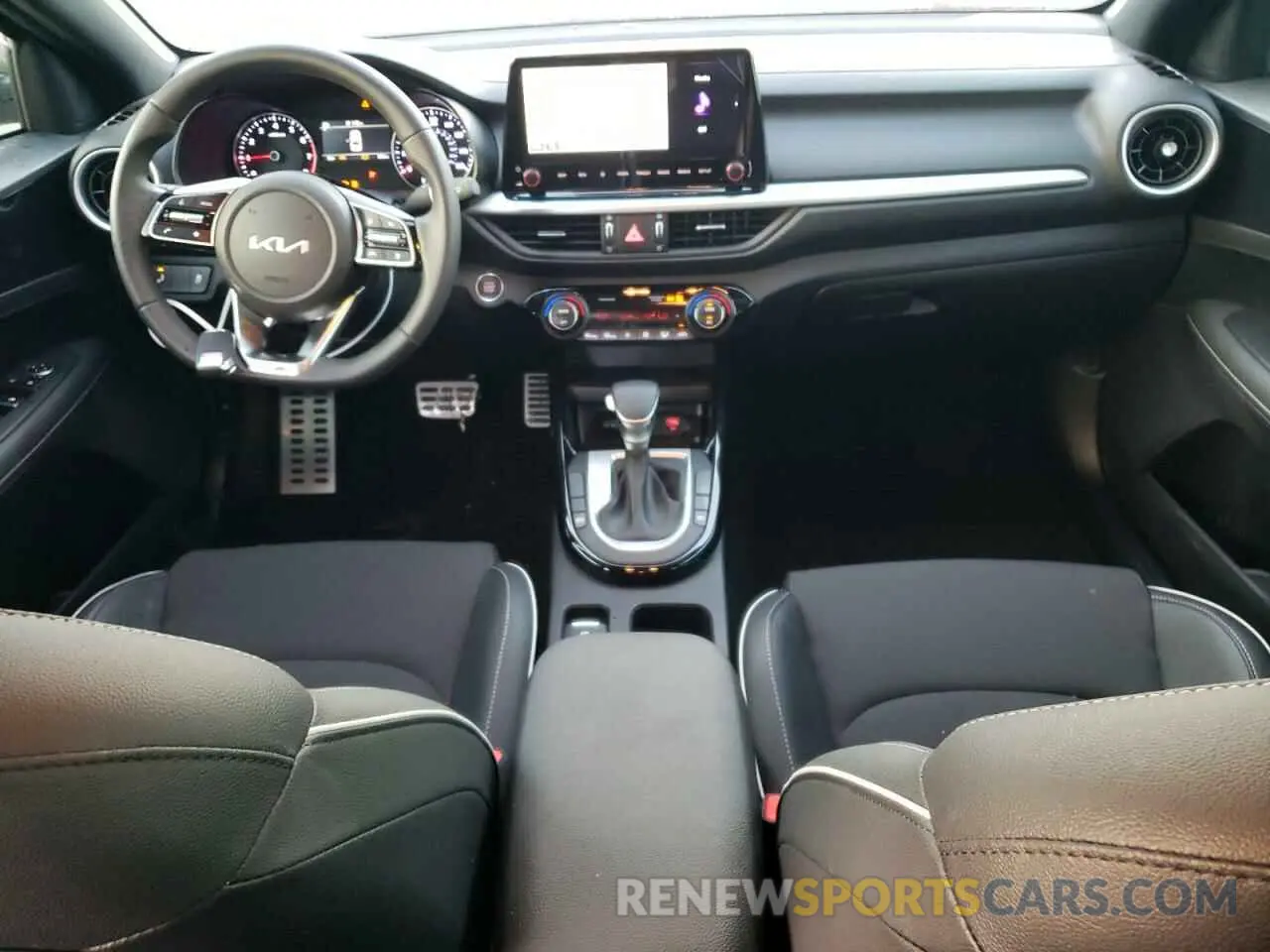 8 fotografías del automóvil dañado 3KPF54AD0RE785922 KIA FORTE 2024