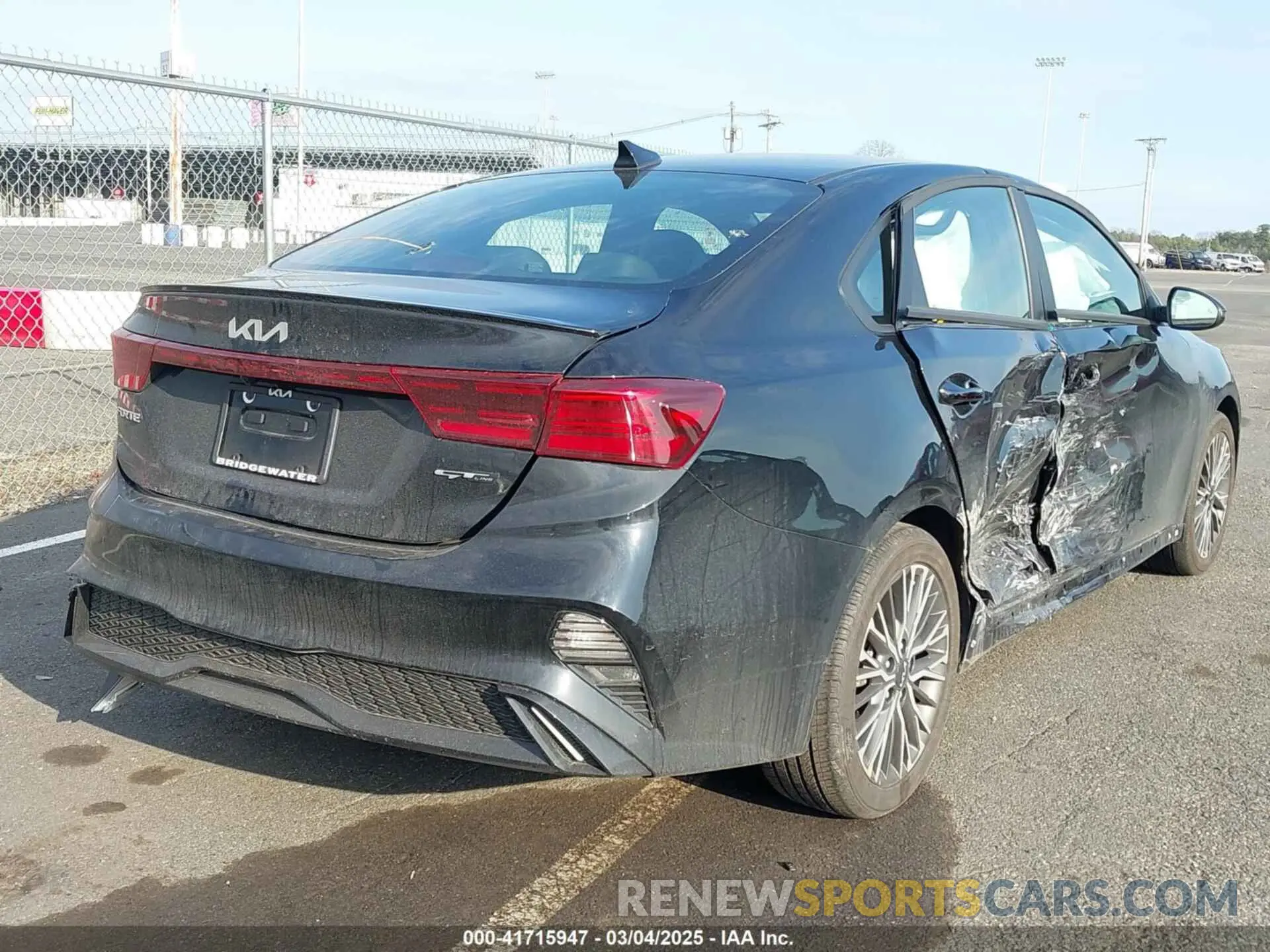 4 fotografías del automóvil dañado 3KPF54AD0RE832446 KIA FORTE 2024