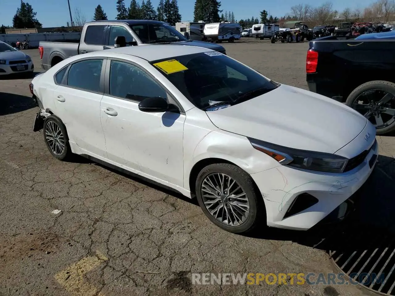 4 fotografías del automóvil dañado 3KPF54AD1RE707357 KIA FORTE 2024