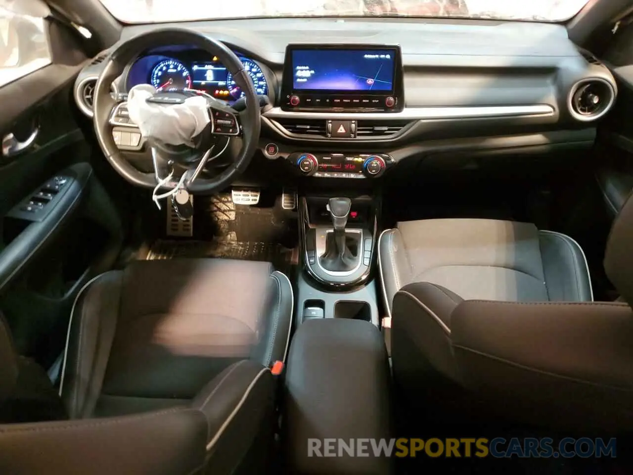 8 fotografías del automóvil dañado 3KPF54AD1RE721386 KIA FORTE 2024