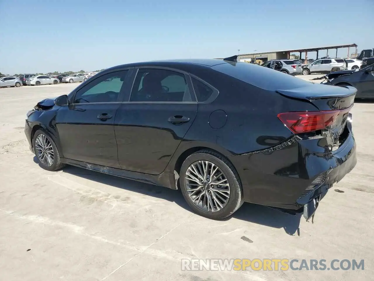 2 fotografías del automóvil dañado 3KPF54AD1RE727138 KIA FORTE 2024