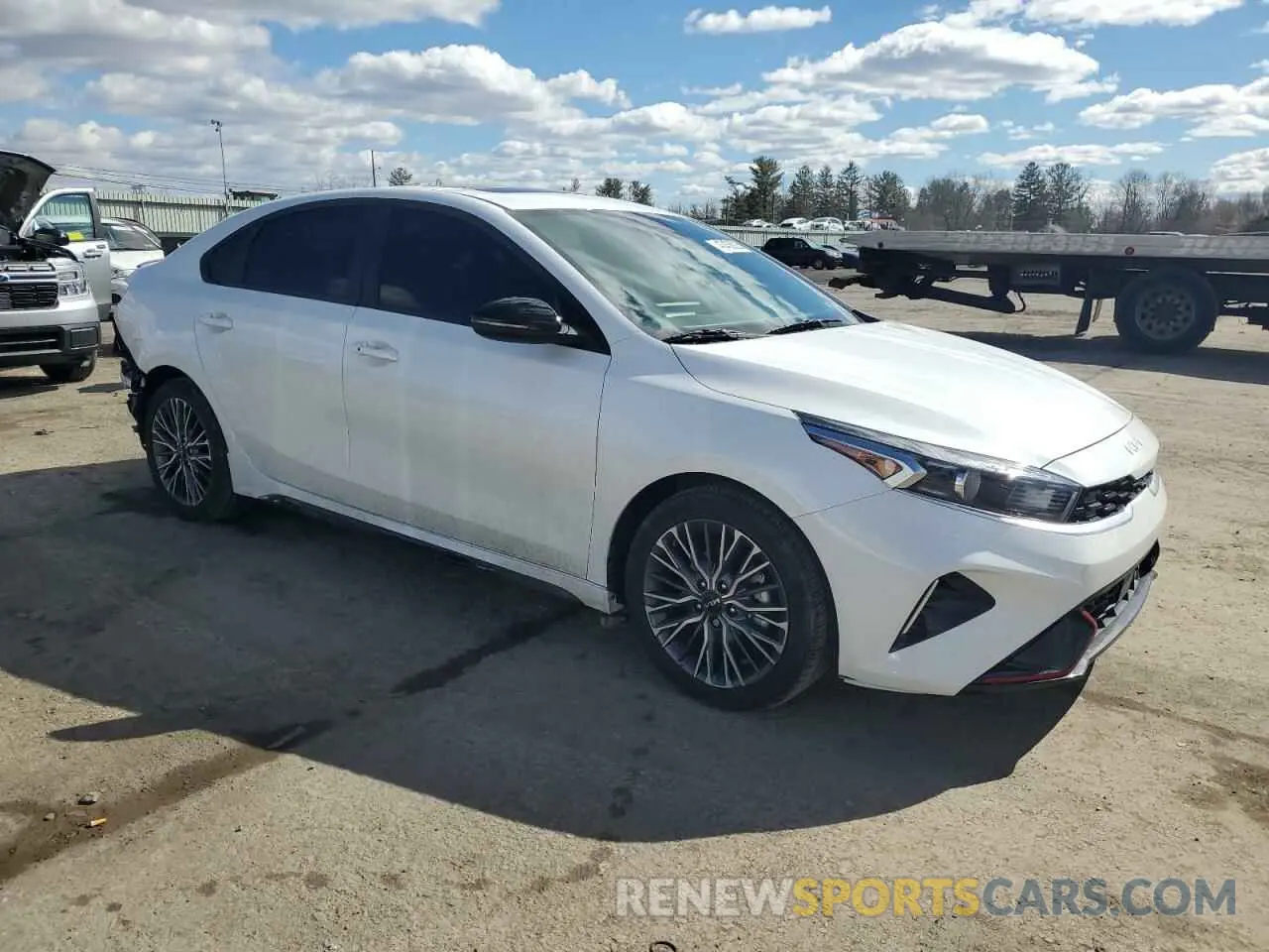 4 fotografías del automóvil dañado 3KPF54AD1RE744683 KIA FORTE 2024