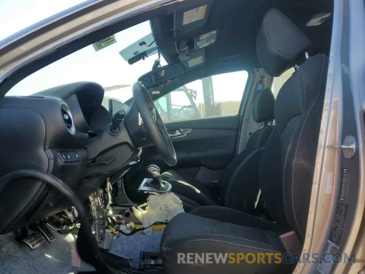 7 fotografías del automóvil dañado 3KPF54AD1RE772306 KIA FORTE 2024
