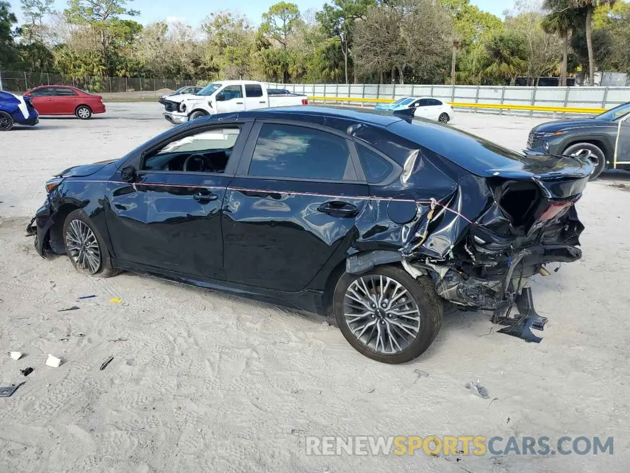 2 fotografías del automóvil dañado 3KPF54AD1RE815896 KIA FORTE 2024