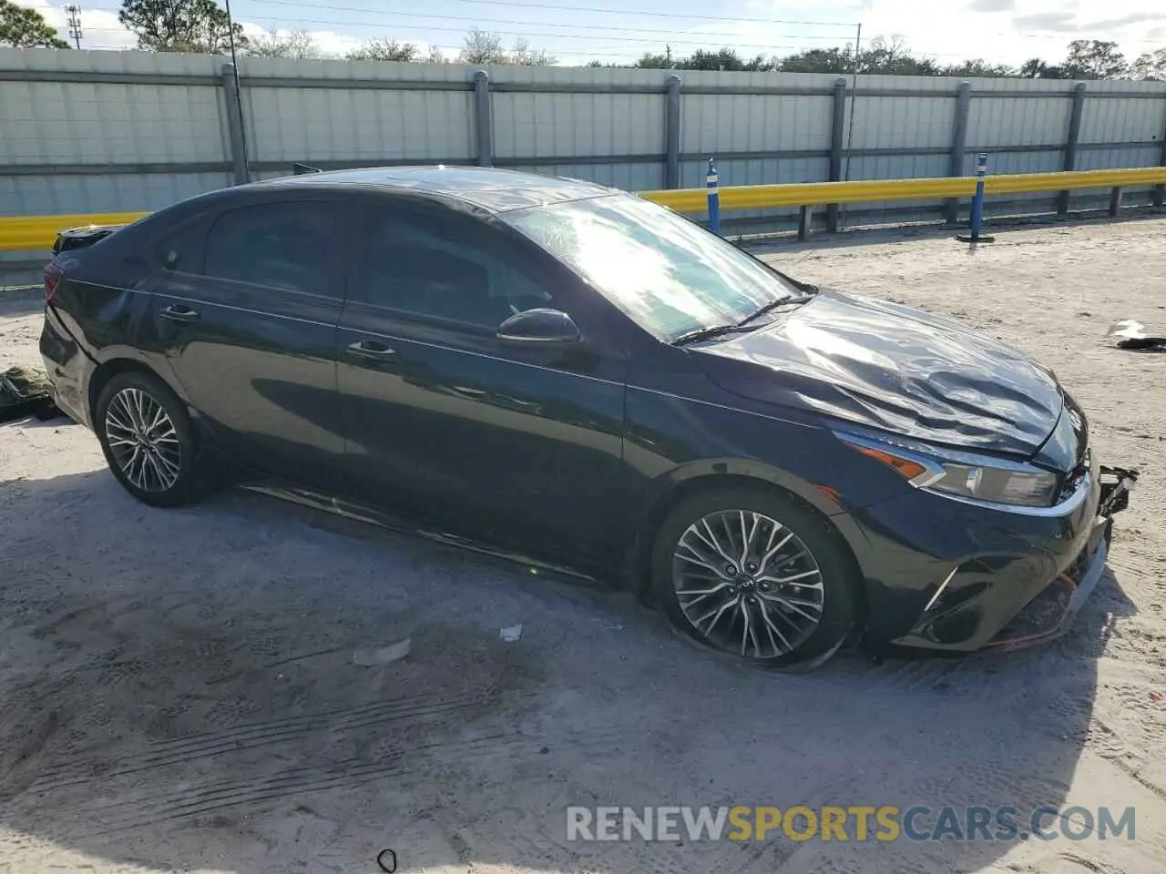 4 fotografías del automóvil dañado 3KPF54AD1RE815896 KIA FORTE 2024