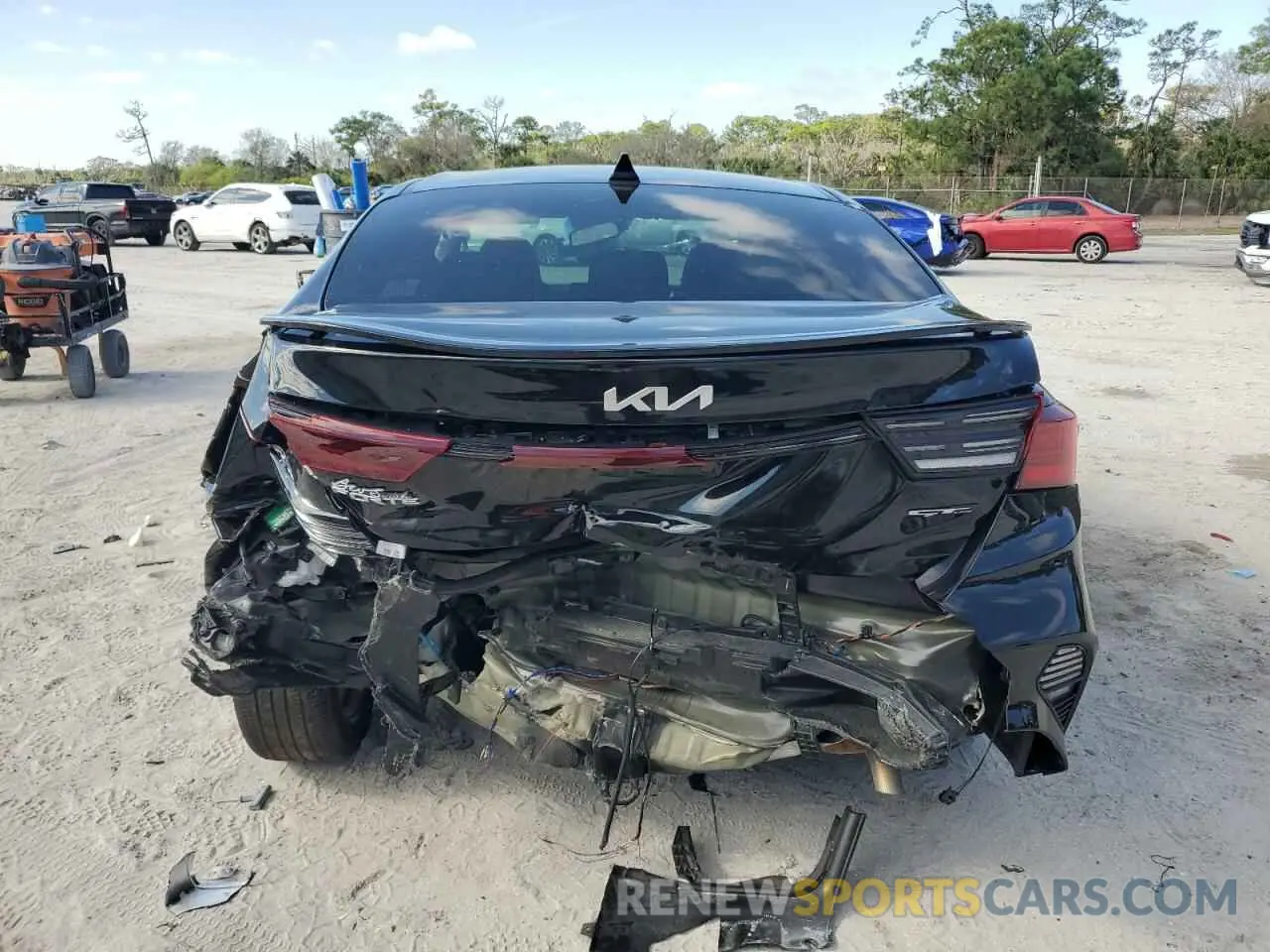 6 fotografías del automóvil dañado 3KPF54AD1RE815896 KIA FORTE 2024