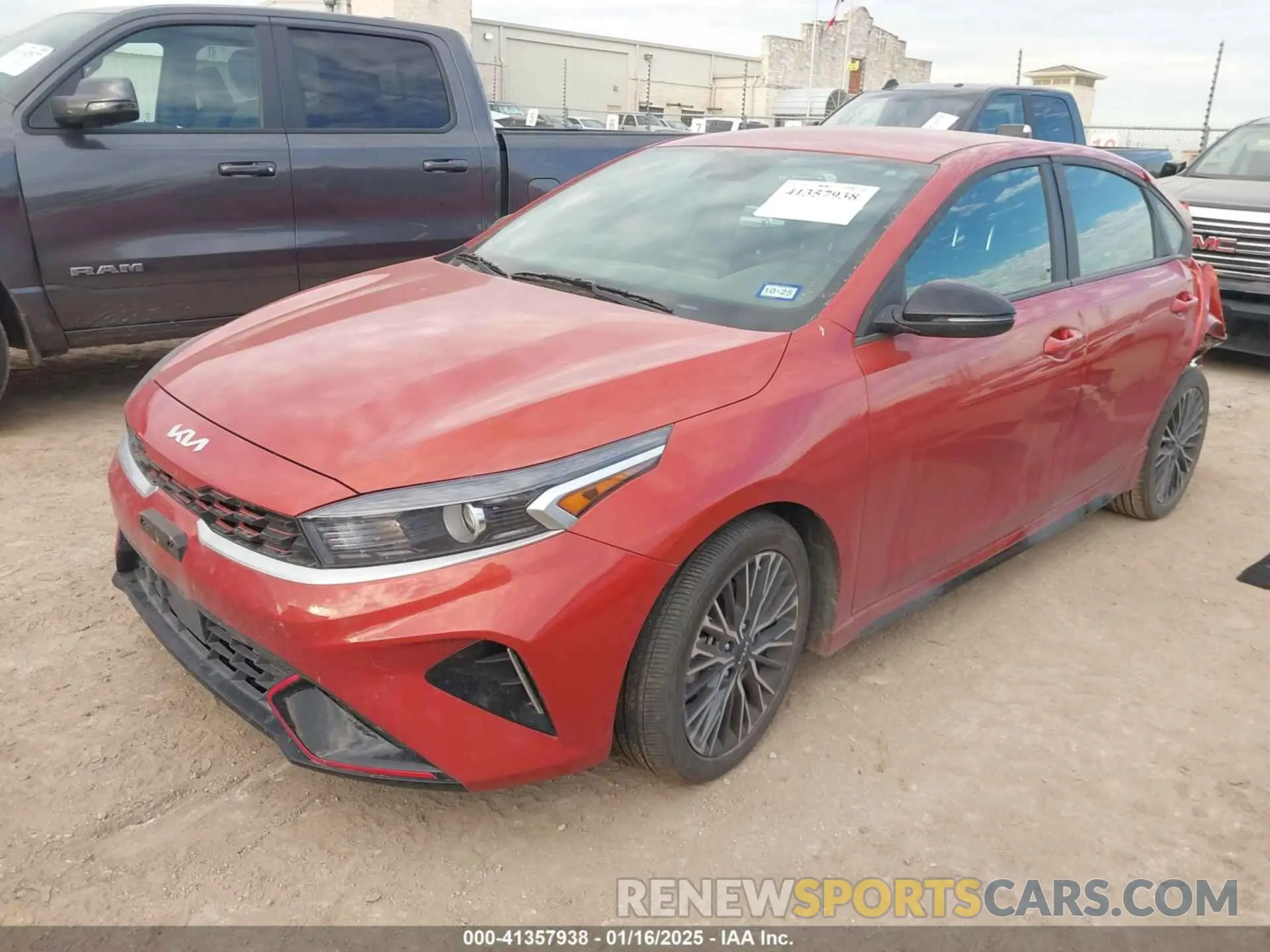 2 fotografías del automóvil dañado 3KPF54AD2RE691525 KIA FORTE 2024