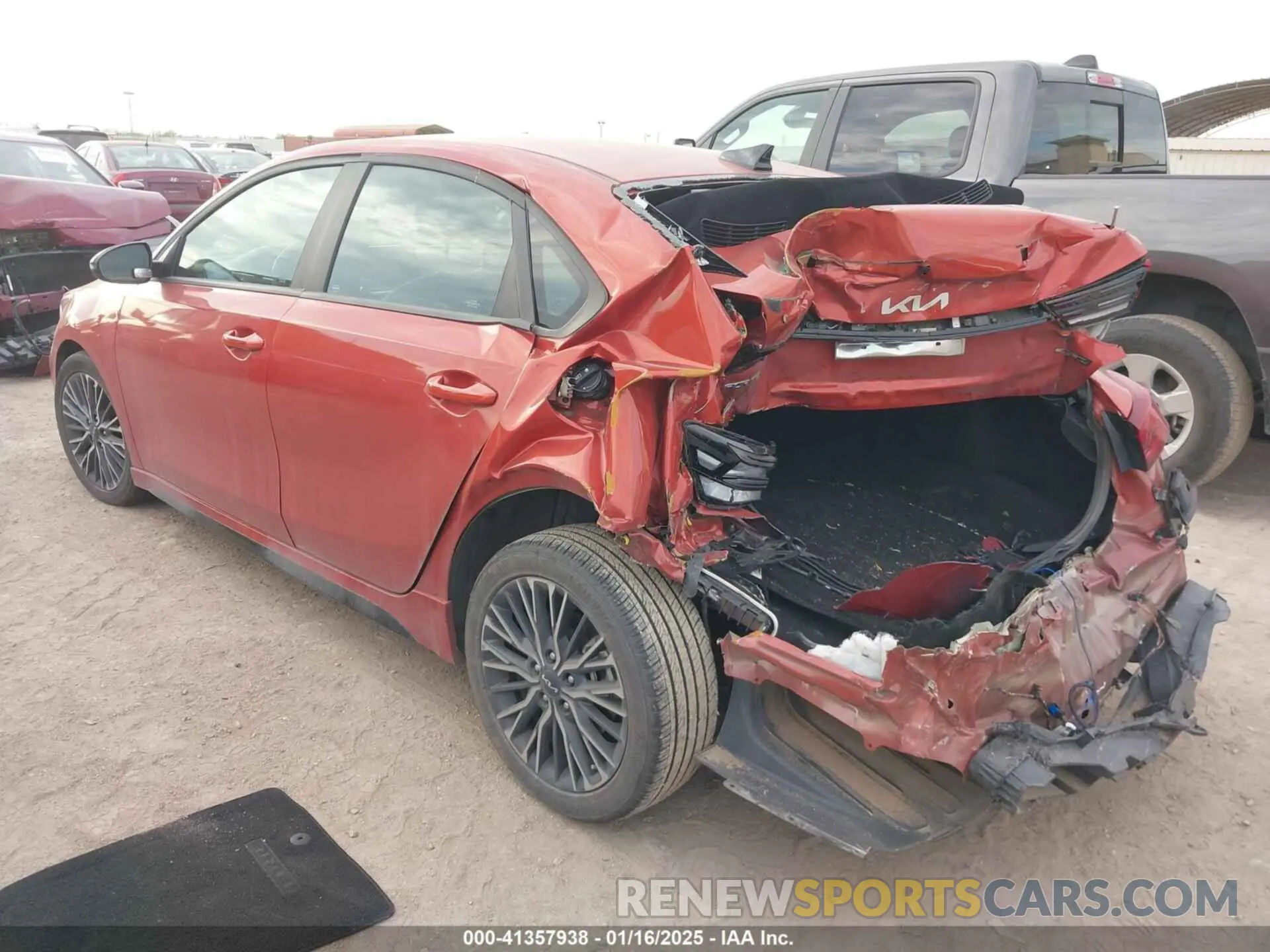 3 fotografías del automóvil dañado 3KPF54AD2RE691525 KIA FORTE 2024