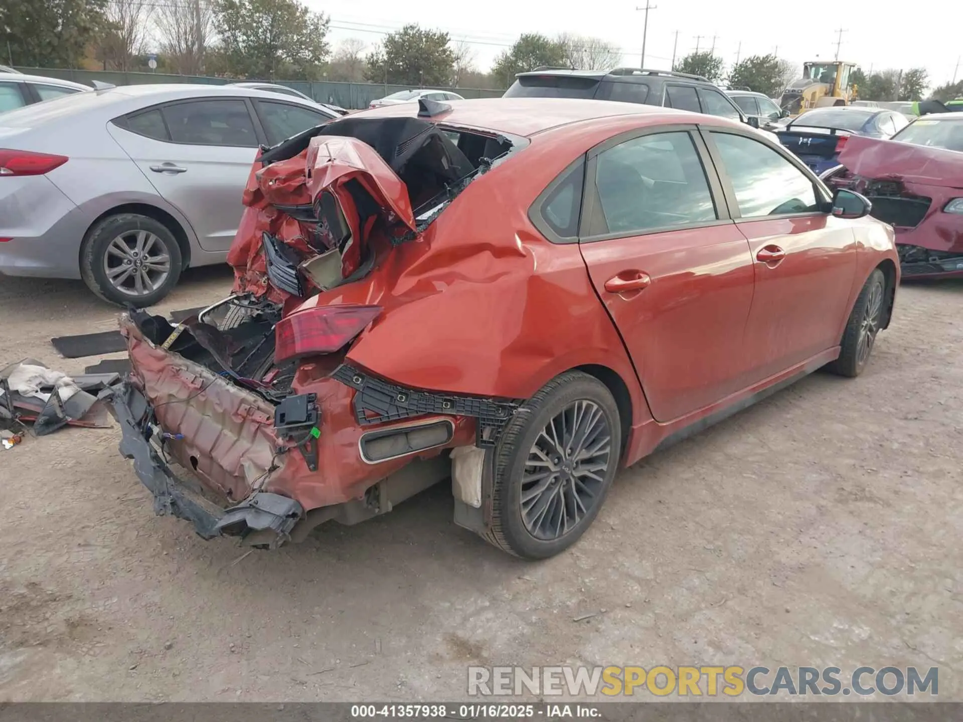 4 fotografías del automóvil dañado 3KPF54AD2RE691525 KIA FORTE 2024