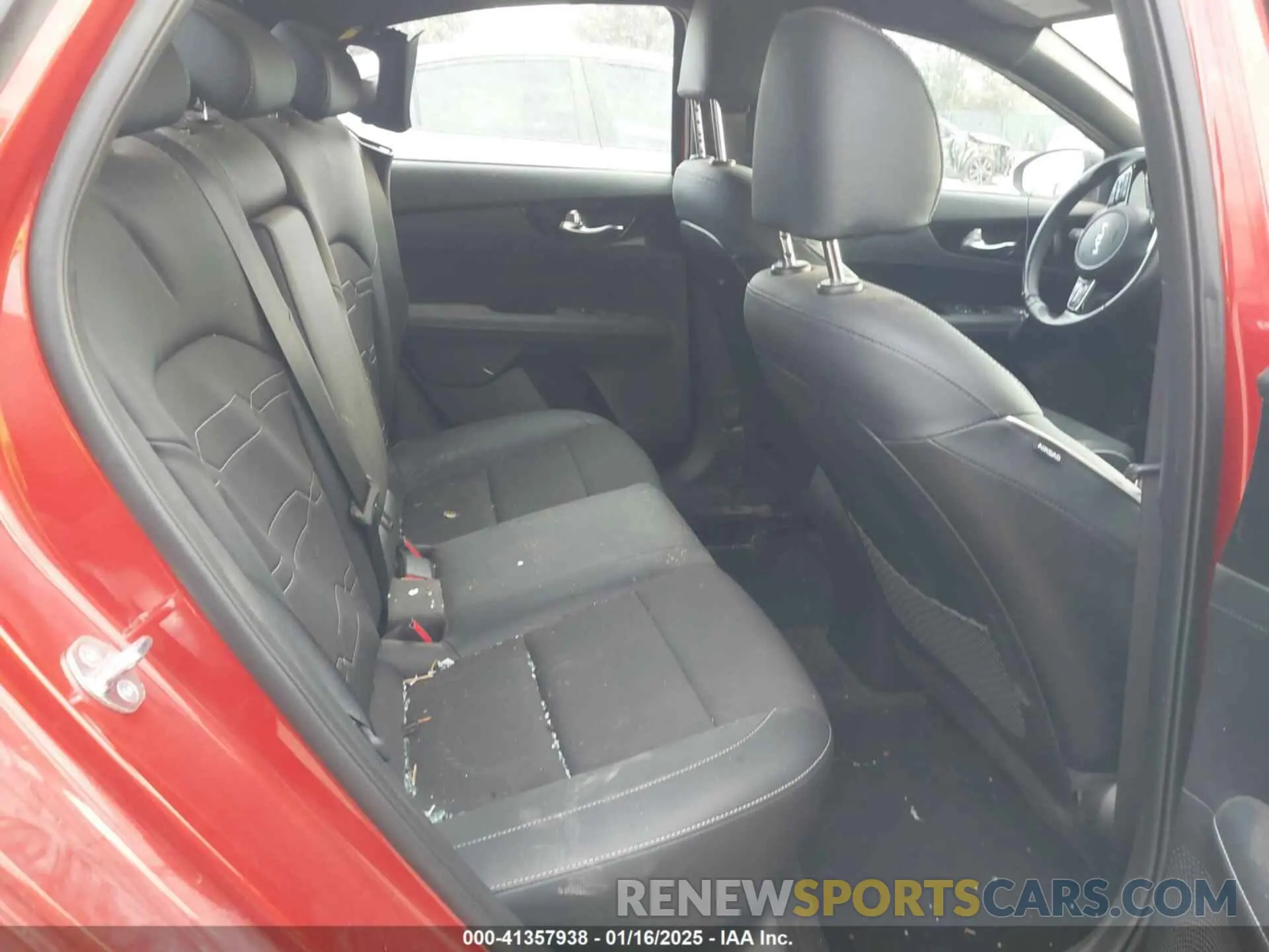 8 fotografías del automóvil dañado 3KPF54AD2RE691525 KIA FORTE 2024