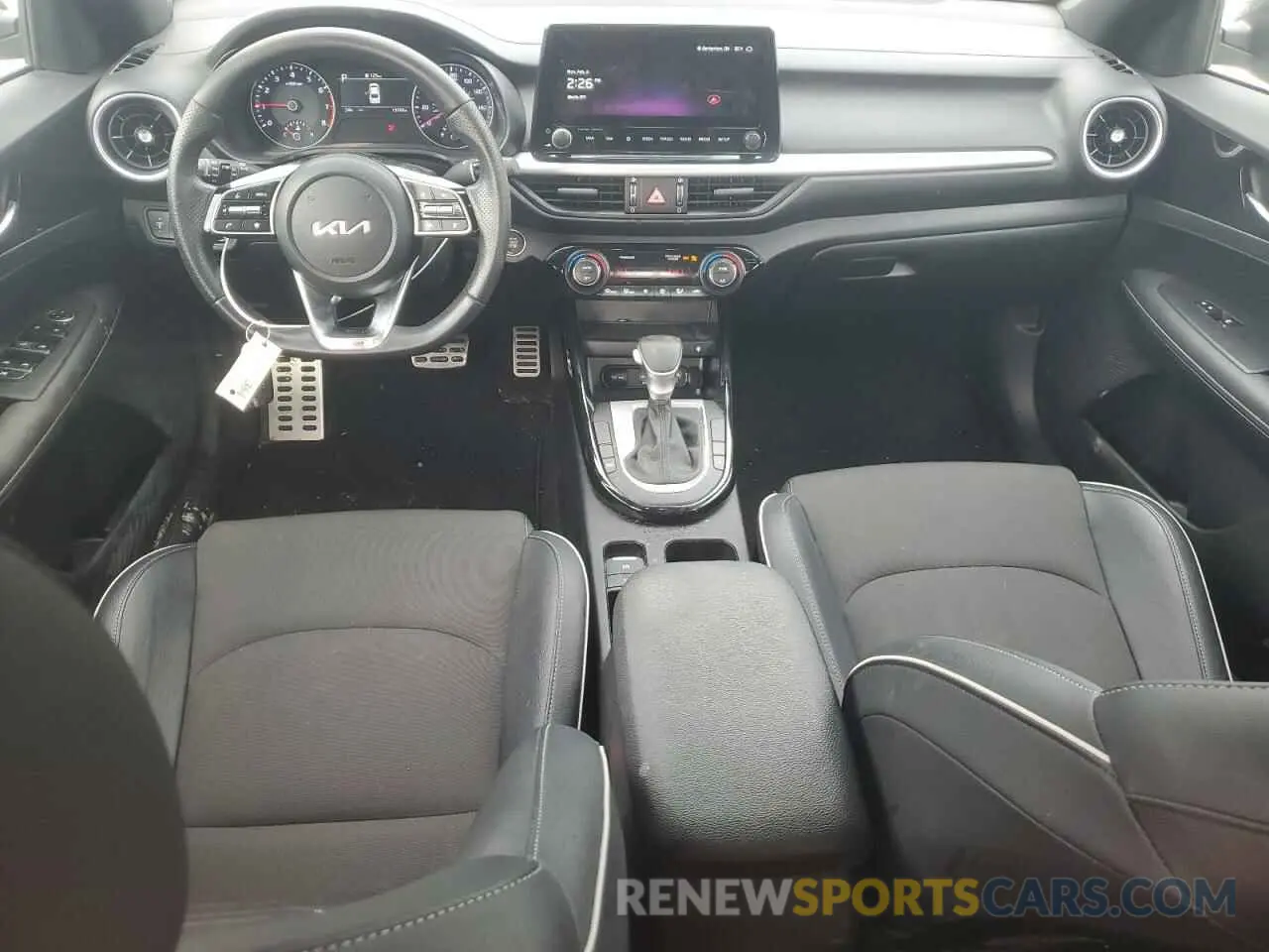 8 fotografías del automóvil dañado 3KPF54AD2RE704774 KIA FORTE 2024
