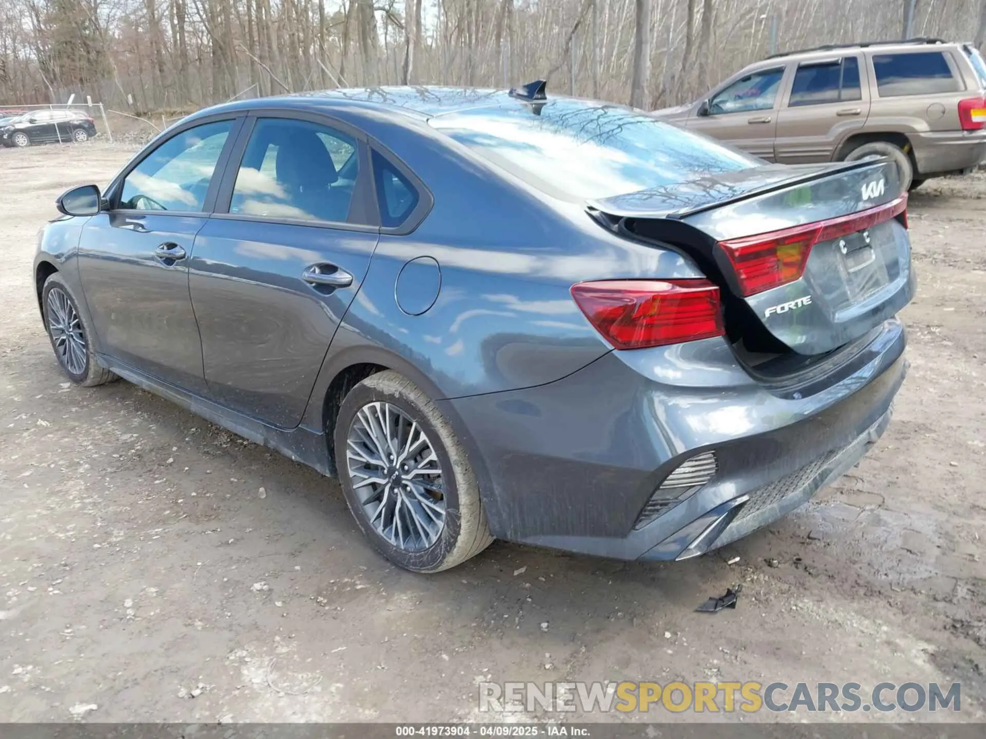 3 fotografías del automóvil dañado 3KPF54AD2RE741419 KIA FORTE 2024