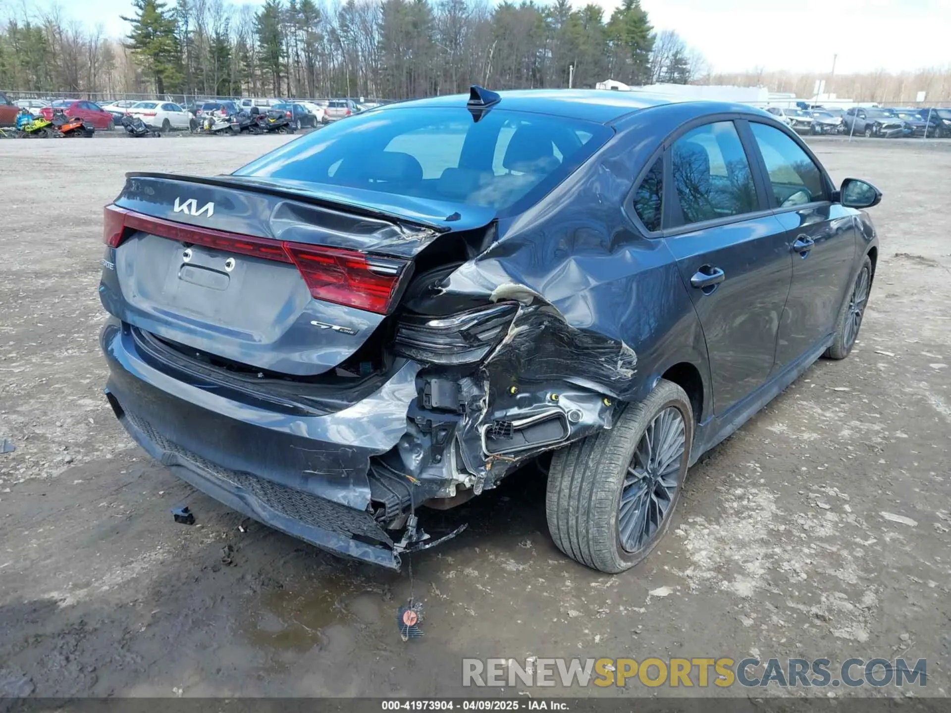 4 fotografías del automóvil dañado 3KPF54AD2RE741419 KIA FORTE 2024