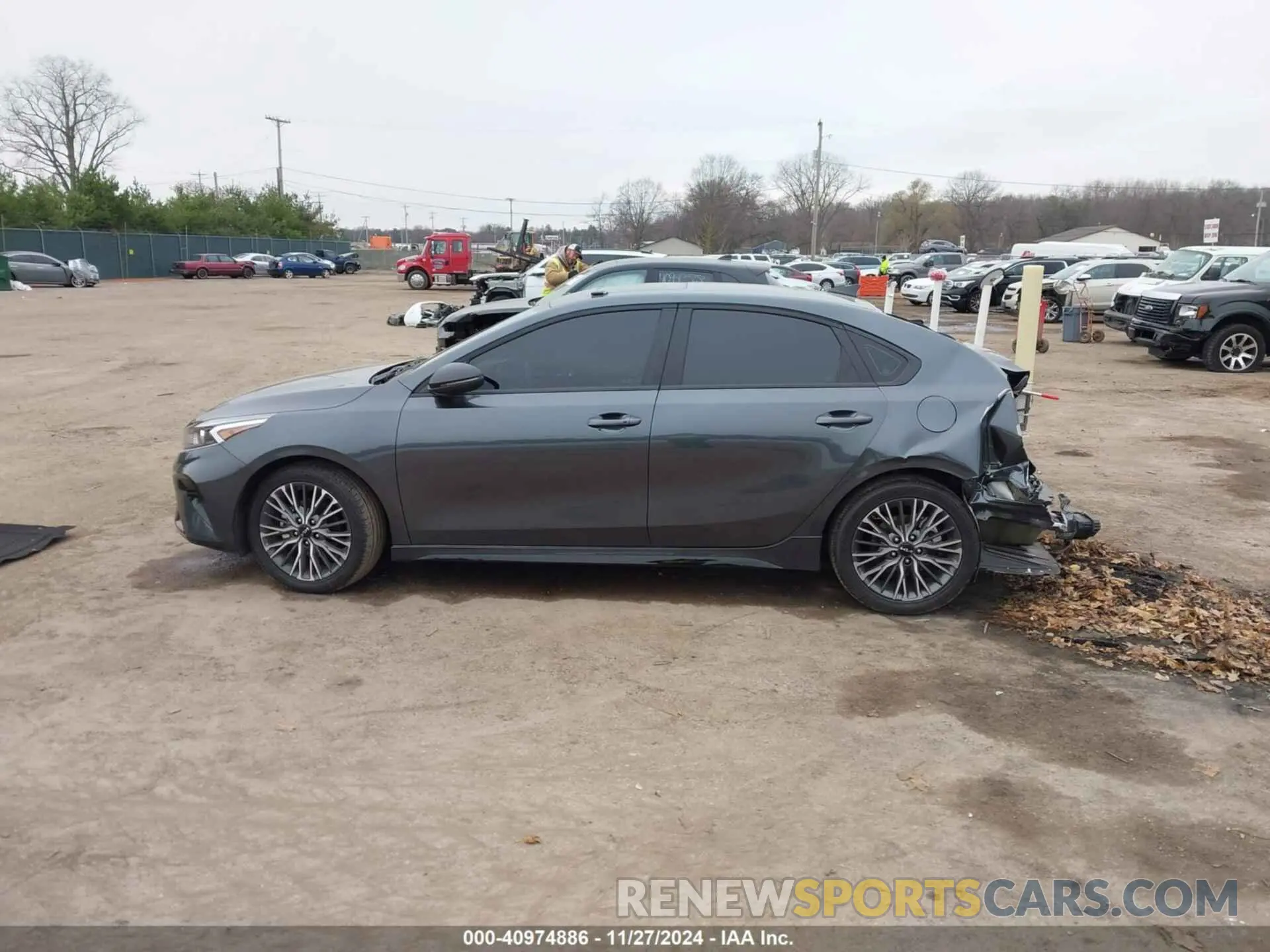 15 fotografías del automóvil dañado 3KPF54AD2RE808021 KIA FORTE 2024