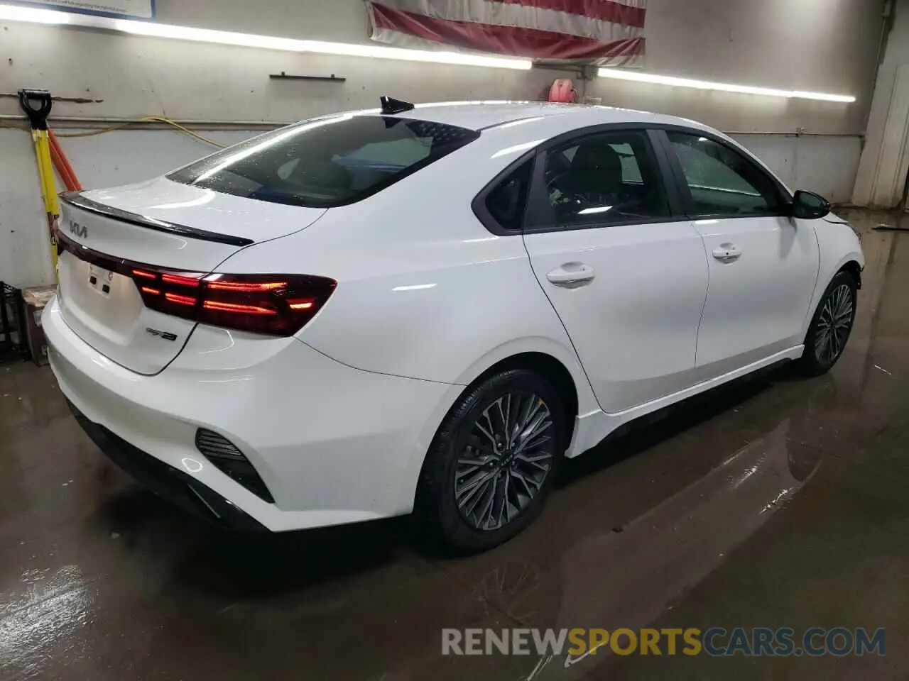 3 fotografías del automóvil dañado 3KPF54AD3RE806150 KIA FORTE 2024