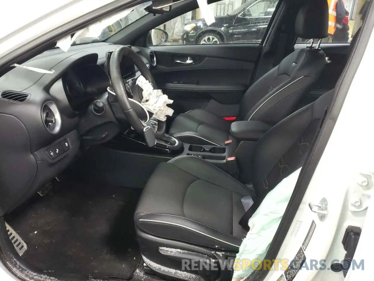 7 fotografías del automóvil dañado 3KPF54AD3RE806150 KIA FORTE 2024