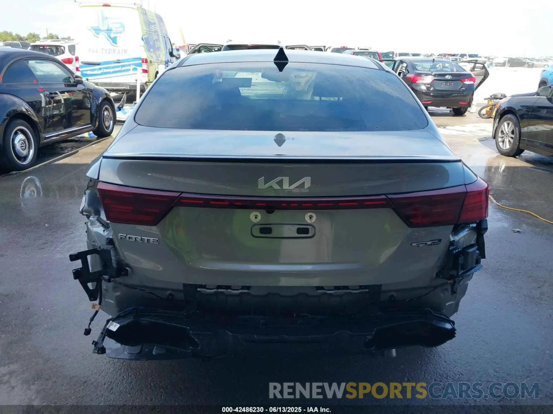 17 fotografías del automóvil dañado 3KPF54AD4RE745262 KIA FORTE 2024